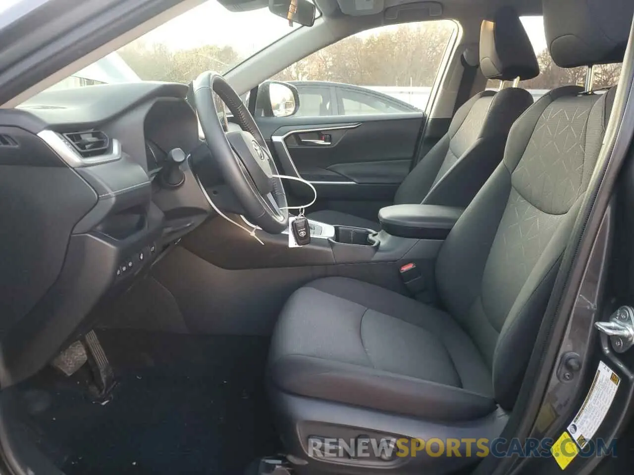 7 Фотография поврежденного автомобиля JTMRWRFV0PD177308 TOYOTA RAV4 2023