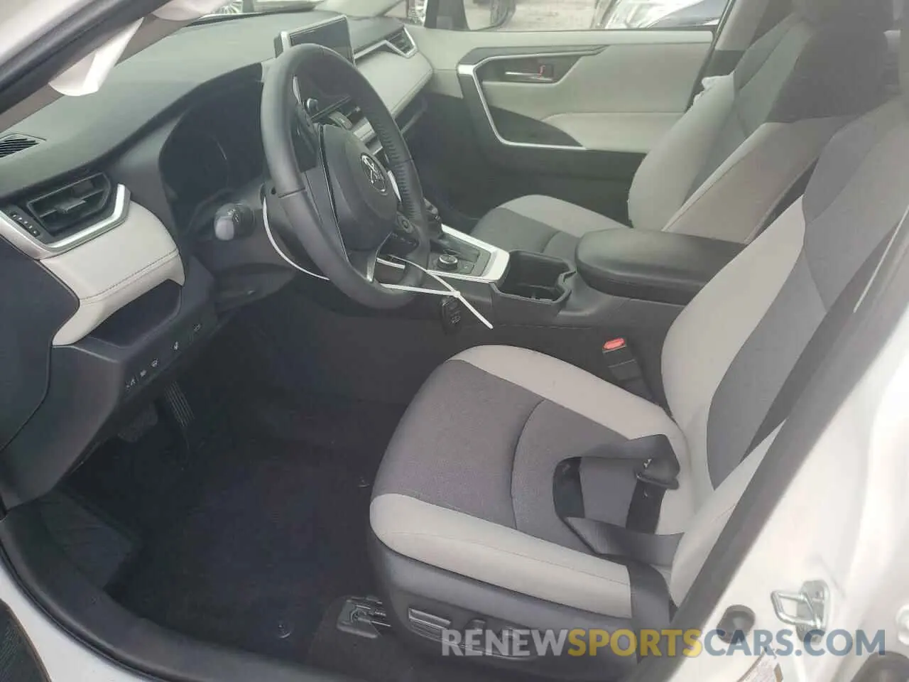 7 Фотография поврежденного автомобиля JTMRWRFV6PD202888 TOYOTA RAV4 2023