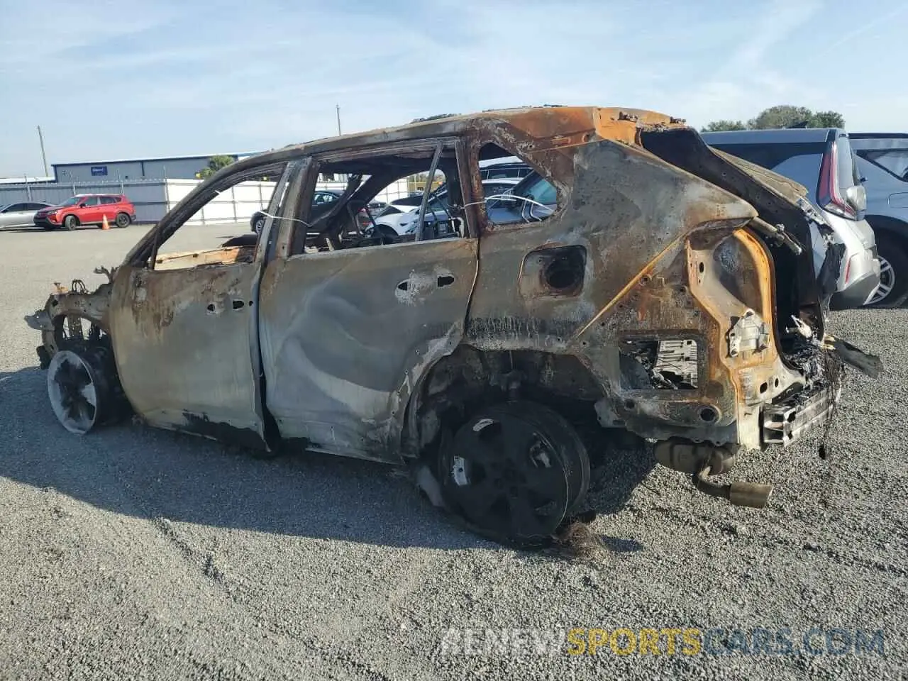 2 Фотография поврежденного автомобиля JTMRWRFV6PJ056588 TOYOTA RAV4 2023