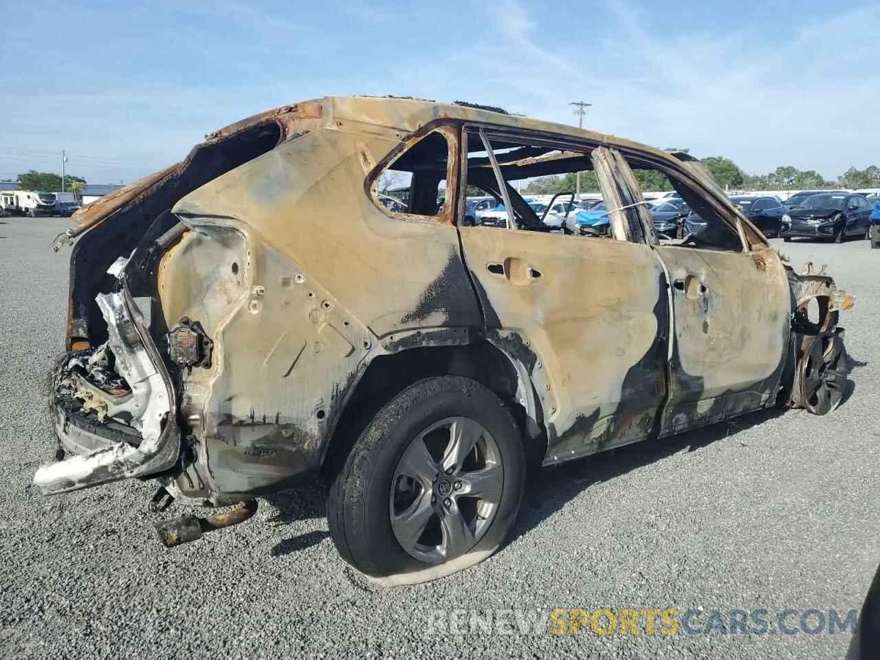 3 Фотография поврежденного автомобиля JTMRWRFV6PJ056588 TOYOTA RAV4 2023
