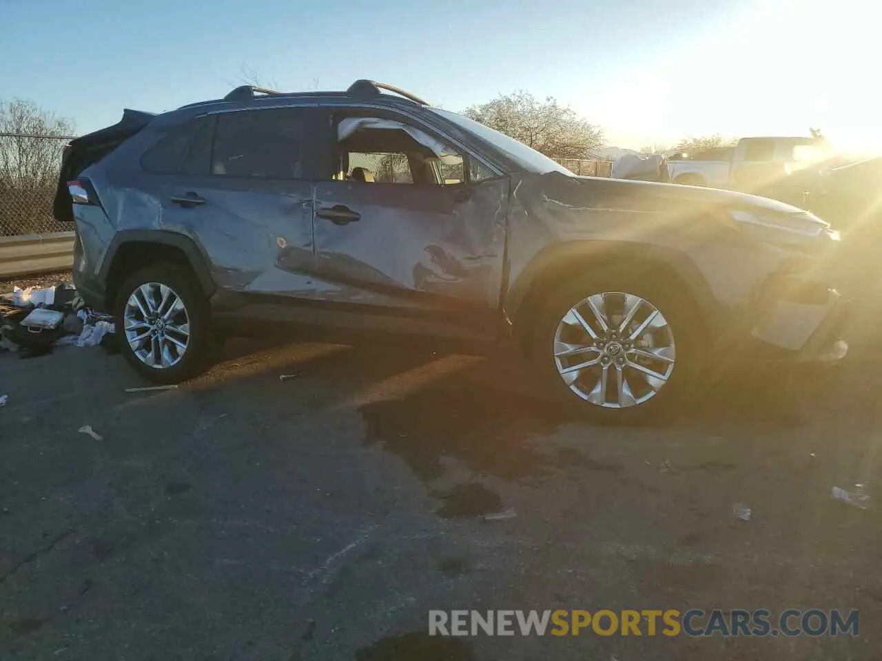 4 Фотография поврежденного автомобиля 2T3A1RFV0RC470211 TOYOTA RAV4 2024