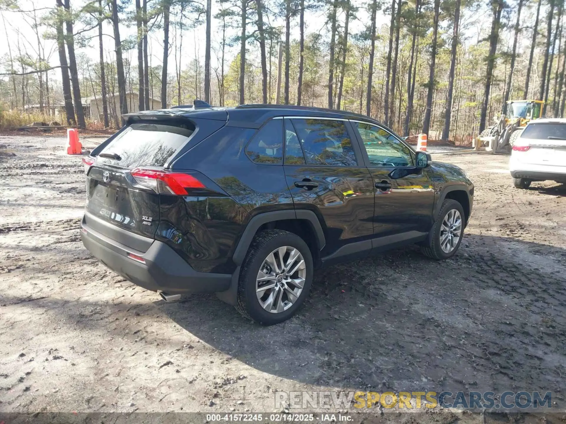 4 Photograph of a damaged car 2T3A1RFV0RW453018 TOYOTA RAV4 2024
