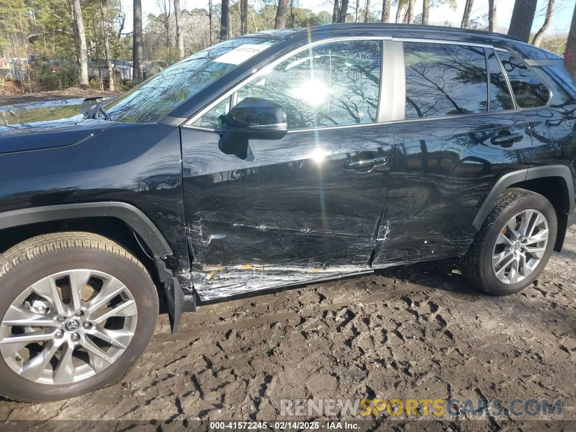 6 Photograph of a damaged car 2T3A1RFV0RW453018 TOYOTA RAV4 2024