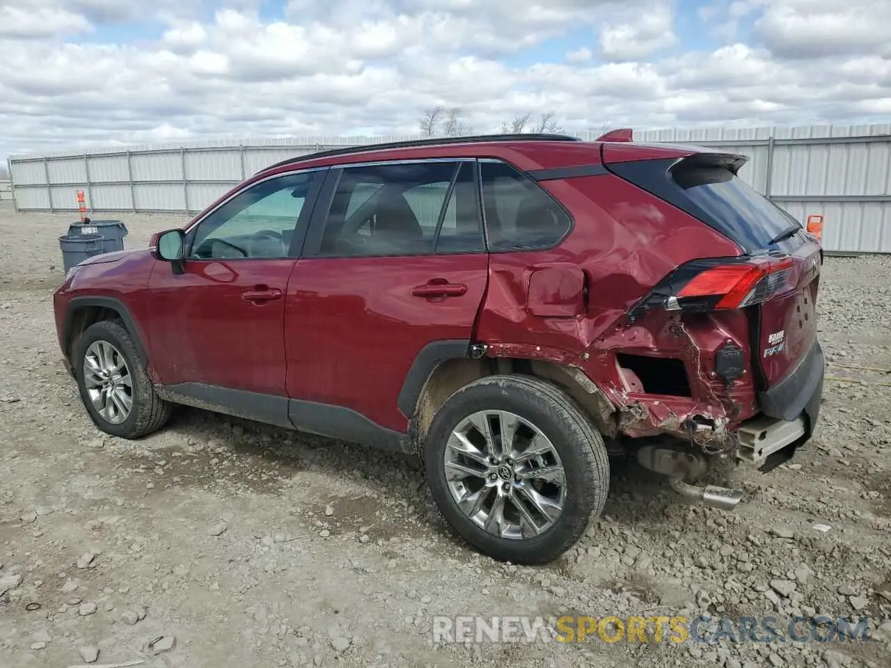 2 Photograph of a damaged car 2T3A1RFV0RW478467 TOYOTA RAV4 2024