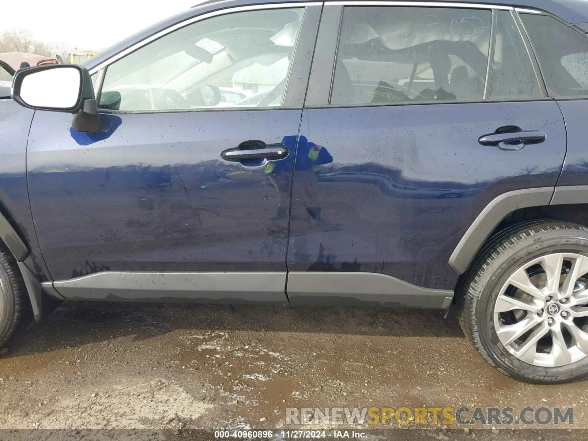 14 Фотография поврежденного автомобиля 2T3A1RFV0RW495642 TOYOTA RAV4 2024