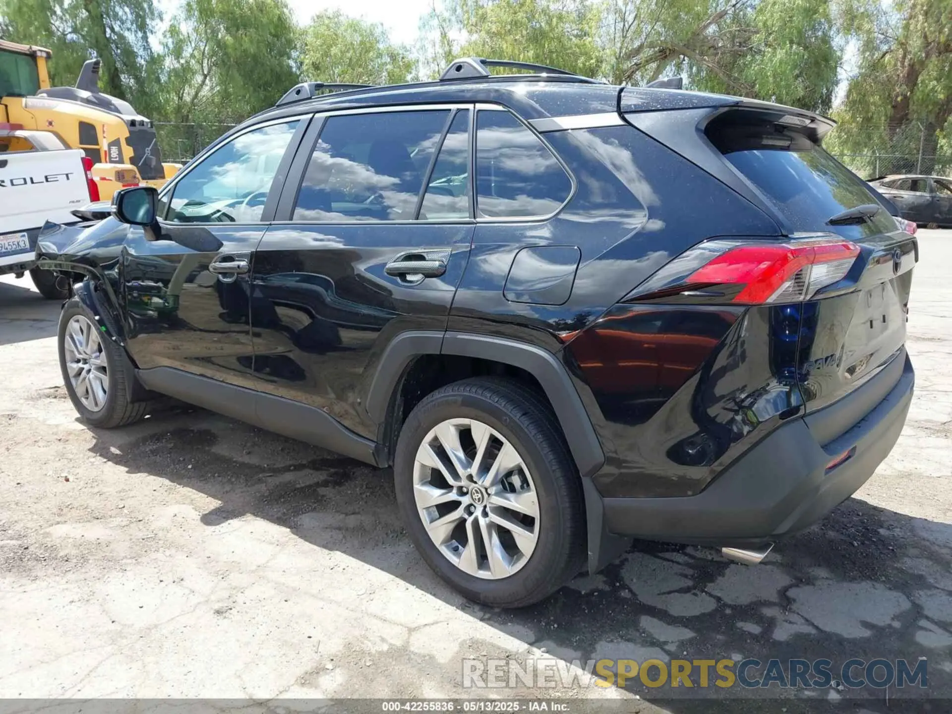 3 Photograph of a damaged car 2T3A1RFV2RC426338 TOYOTA RAV4 2024