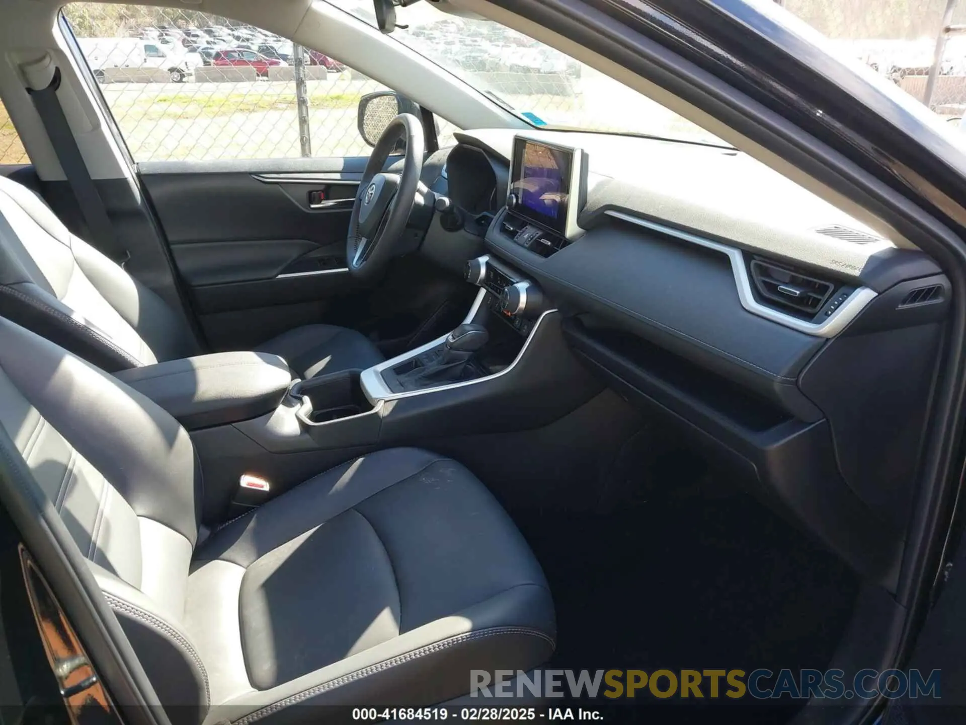 5 Фотография поврежденного автомобиля 2T3A1RFV2RC429742 TOYOTA RAV4 2024