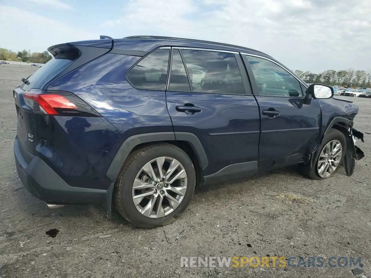 3 Photograph of a damaged car 2T3A1RFV2RW421042 TOYOTA RAV4 2024