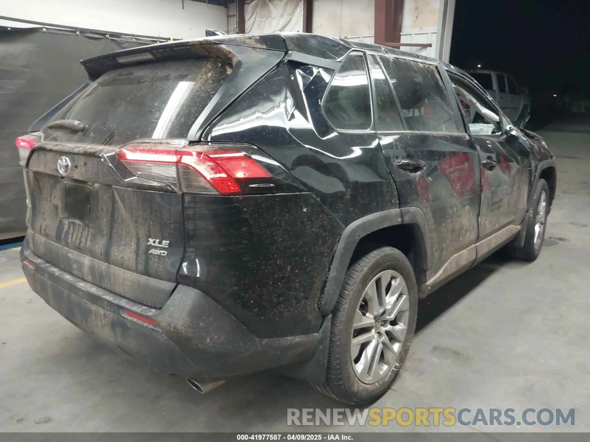 4 Photograph of a damaged car 2T3A1RFV3RC405031 TOYOTA RAV4 2024
