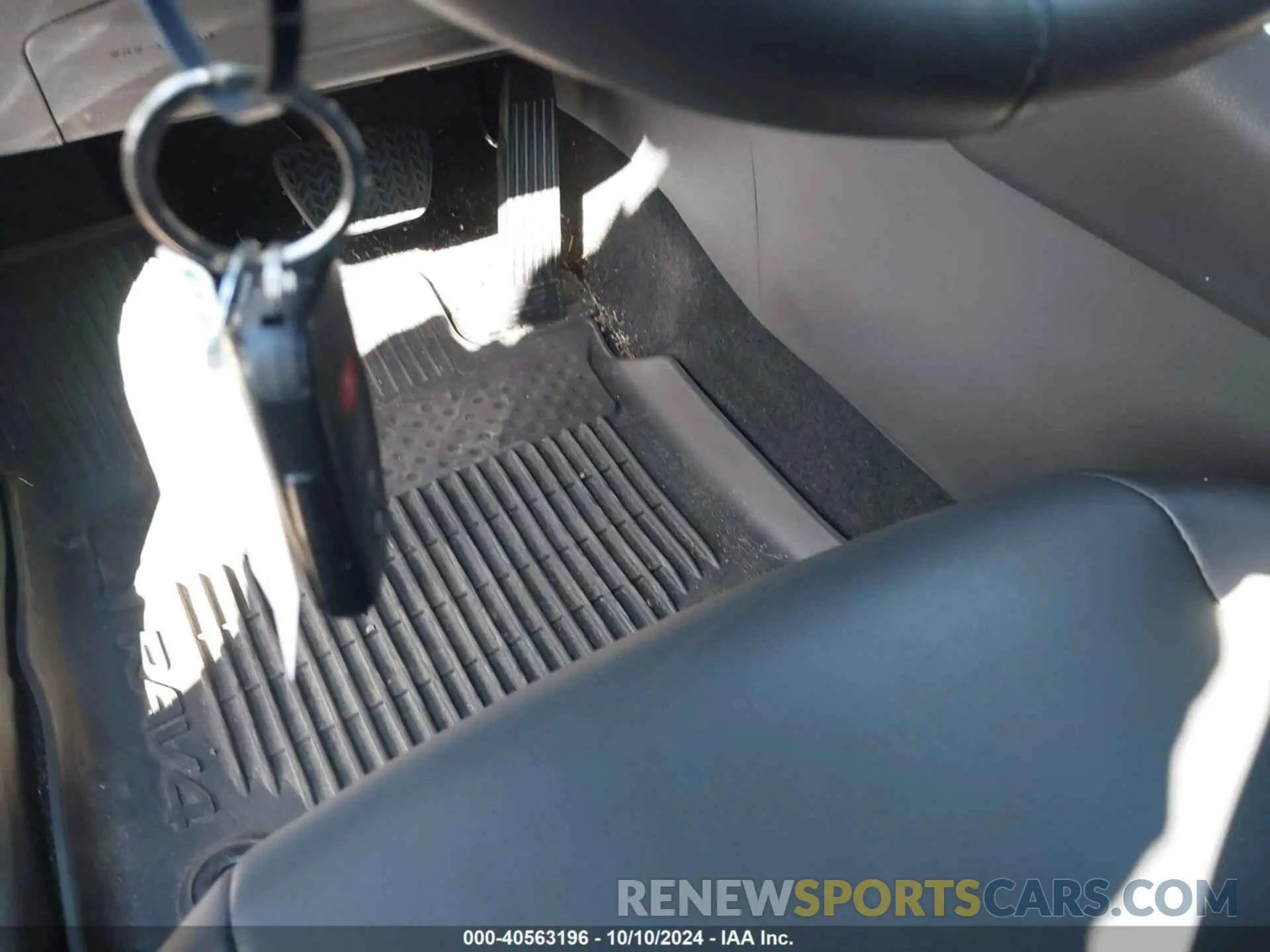 11 Фотография поврежденного автомобиля 2T3A1RFV3RW422586 TOYOTA RAV4 2024