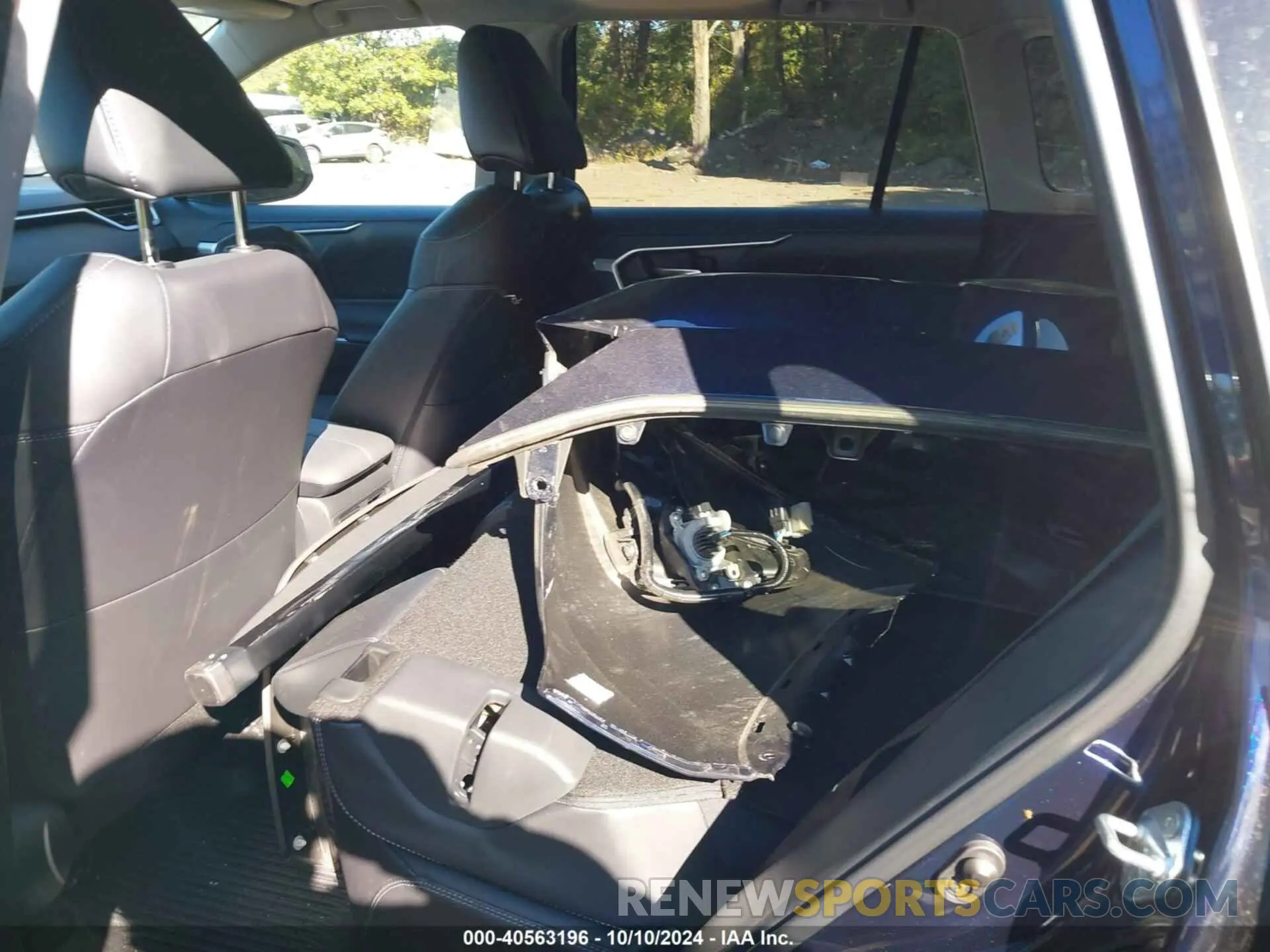 8 Фотография поврежденного автомобиля 2T3A1RFV3RW422586 TOYOTA RAV4 2024