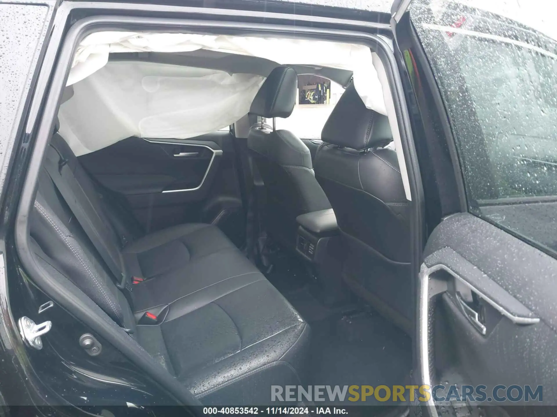 8 Photograph of a damaged car 2T3A1RFV5RW429166 TOYOTA RAV4 2024