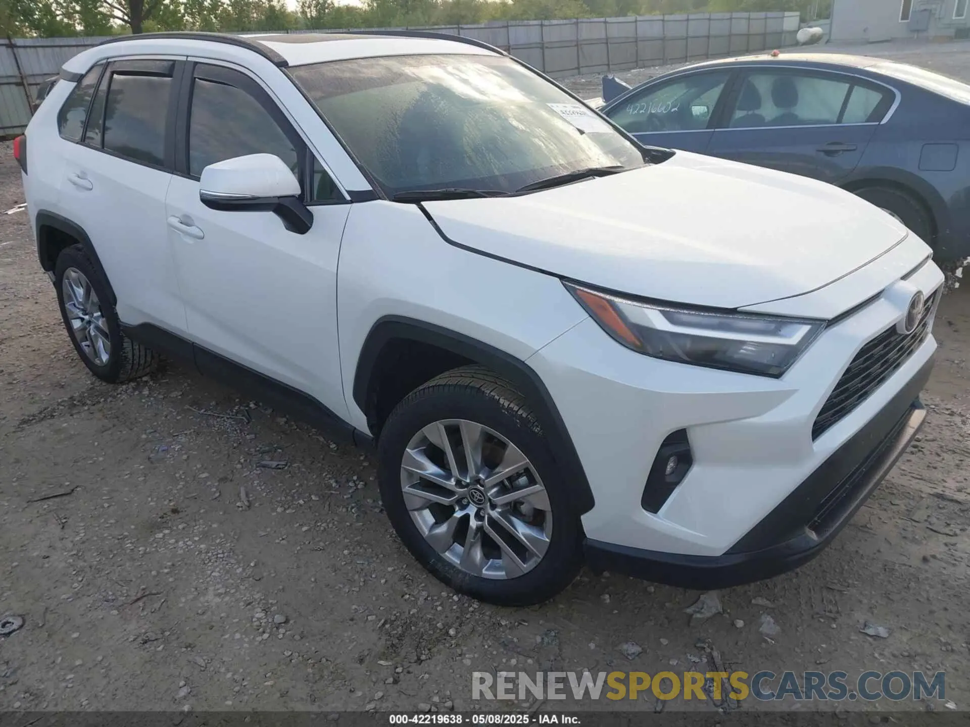 1 Photograph of a damaged car 2T3A1RFV5RW452270 TOYOTA RAV4 2024