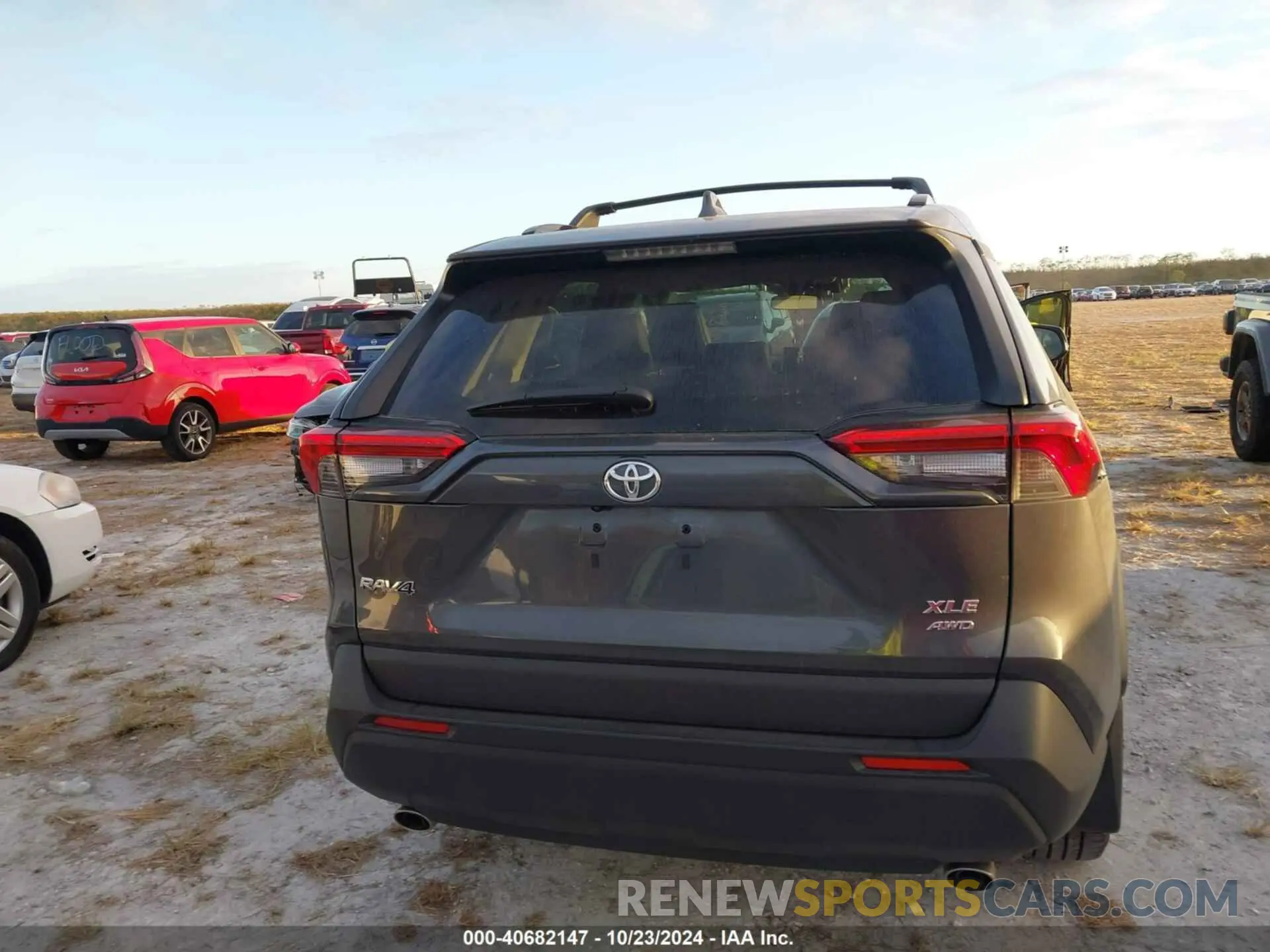 16 Фотография поврежденного автомобиля 2T3A1RFV5RW483129 TOYOTA RAV4 2024