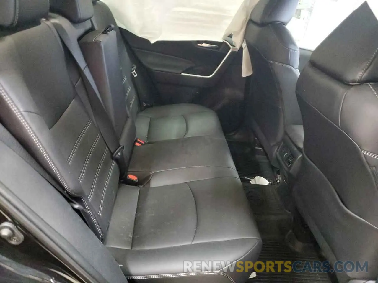 10 Photograph of a damaged car 2T3A1RFV7RC418168 TOYOTA RAV4 2024