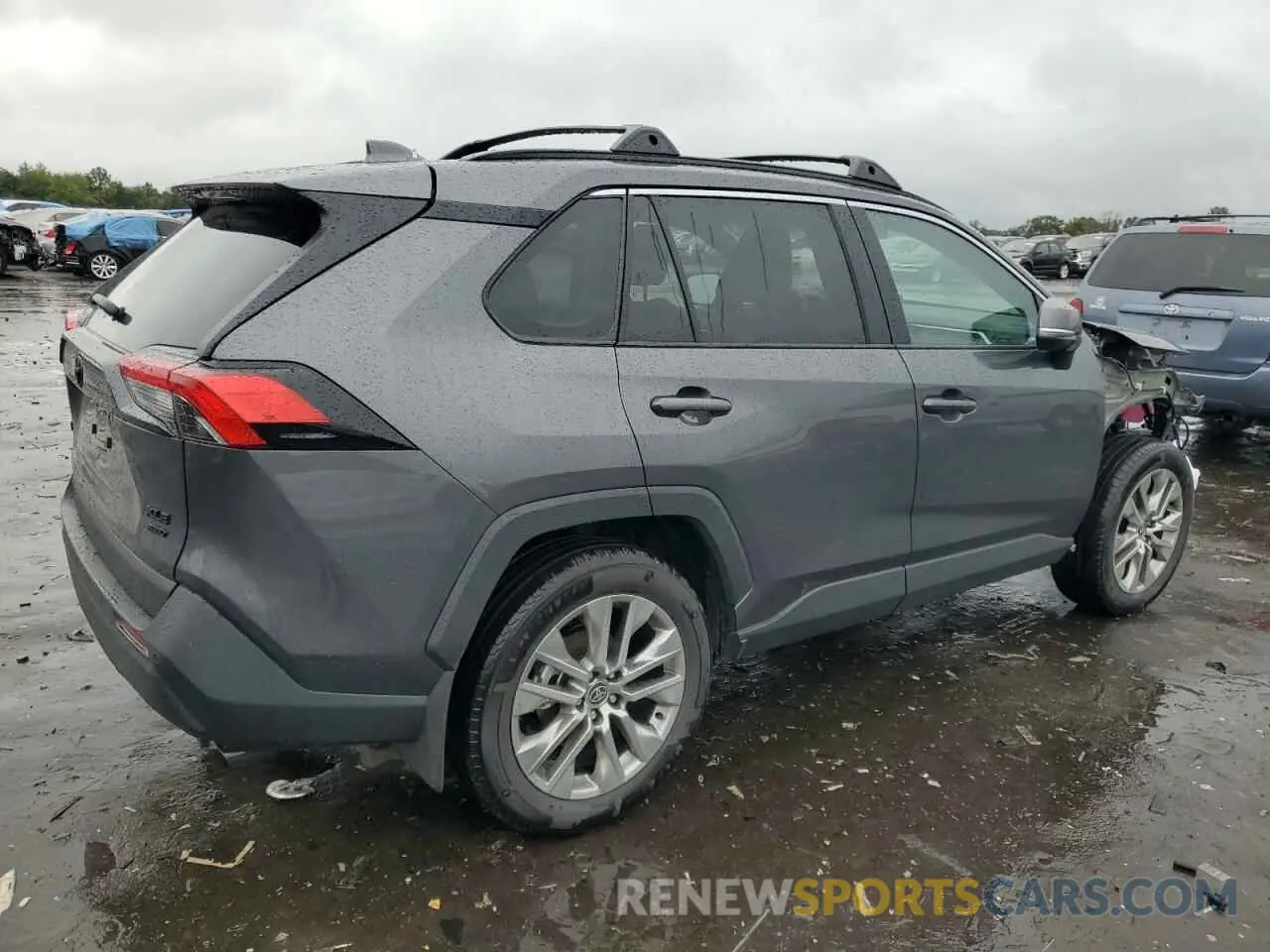 3 Фотография поврежденного автомобиля 2T3A1RFV7RC465393 TOYOTA RAV4 2024