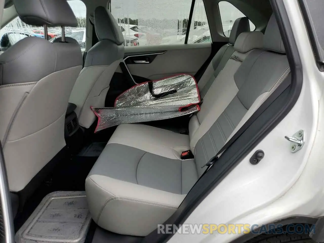 11 Фотография поврежденного автомобиля 2T3A1RFV8RW413575 TOYOTA RAV4 2024