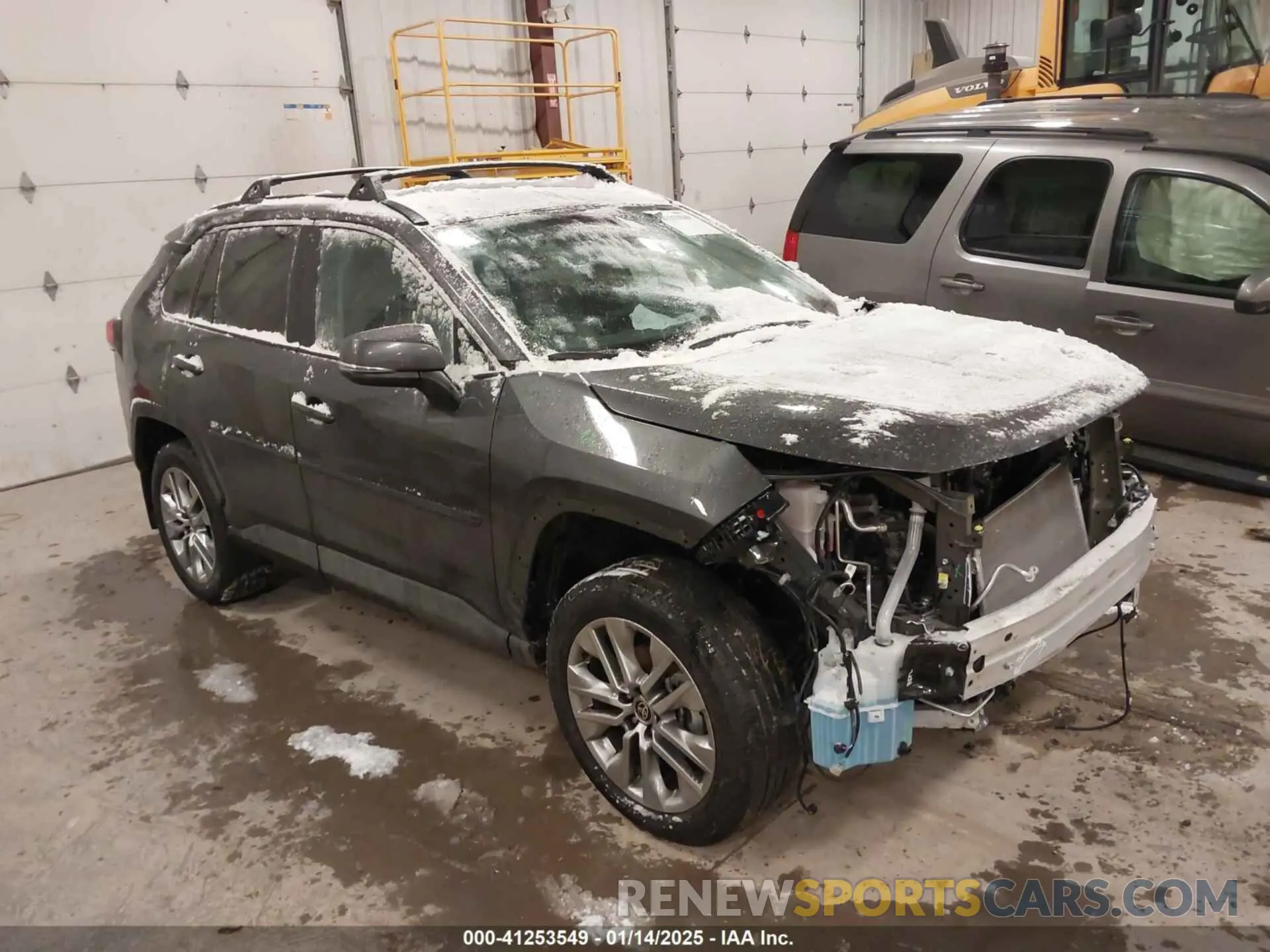 1 Photograph of a damaged car 2T3A1RFV8RW435477 TOYOTA RAV4 2024