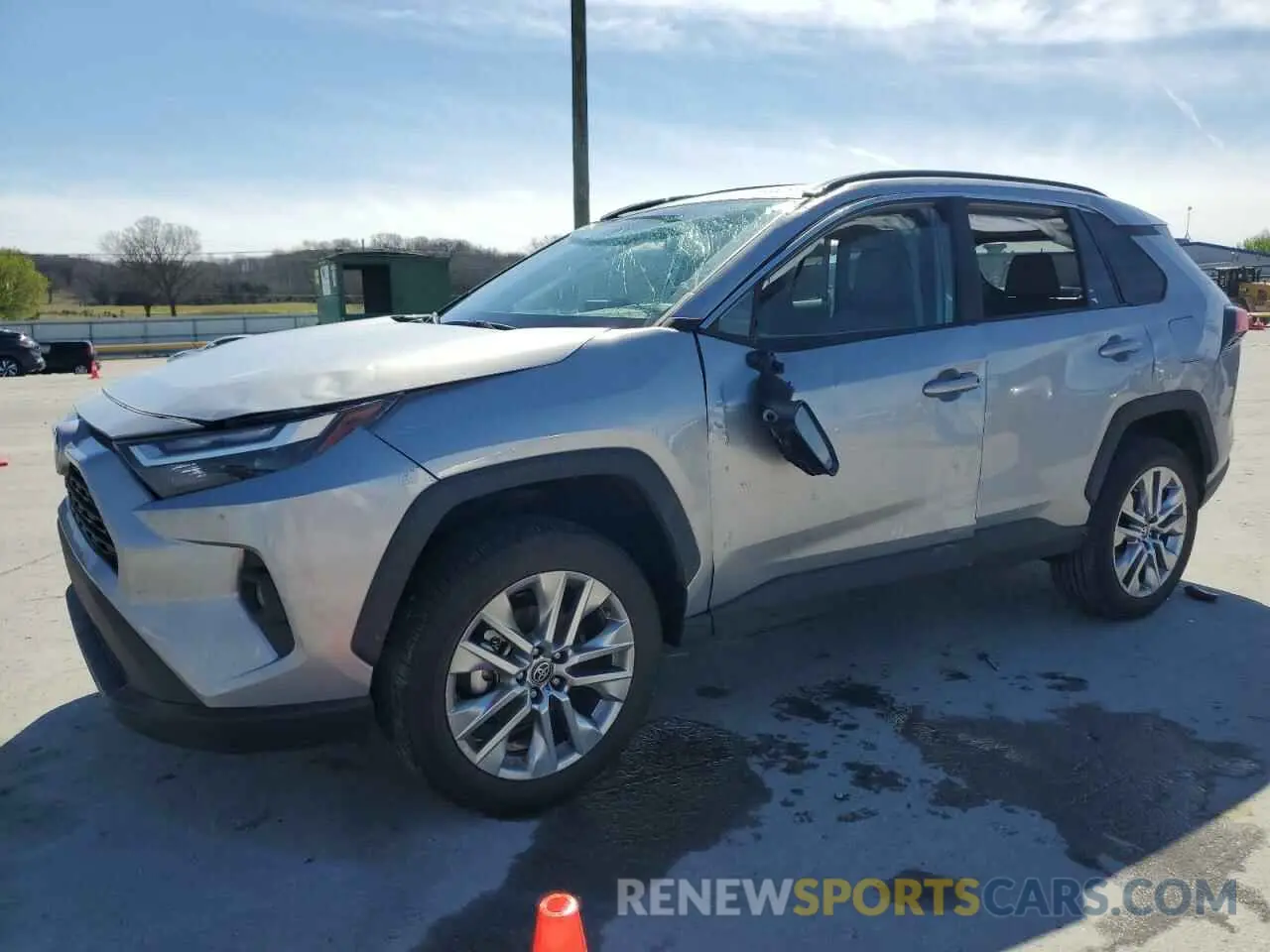 1 Photograph of a damaged car 2T3A1RFV9RC400917 TOYOTA RAV4 2024