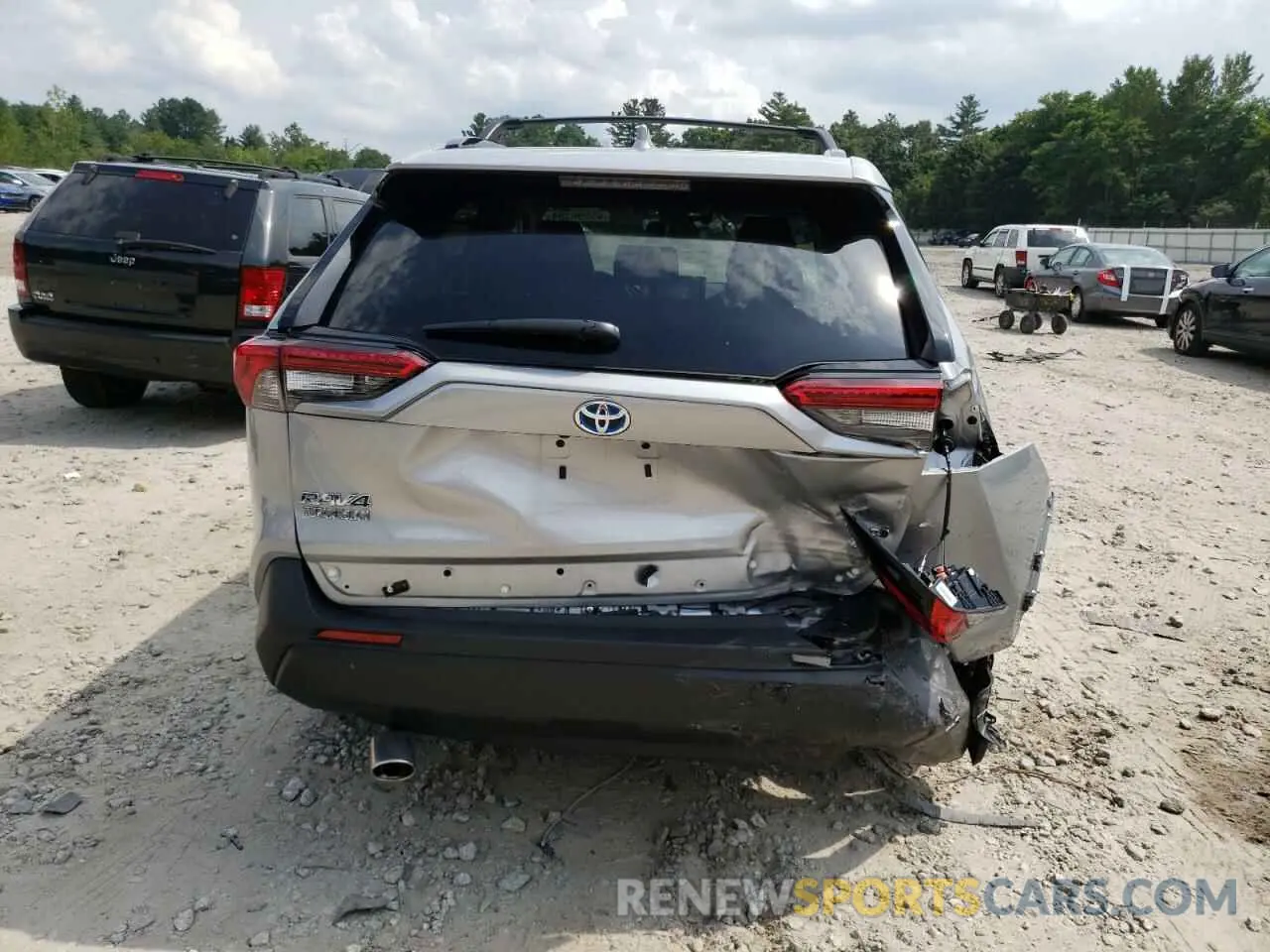 6 Photograph of a damaged car 2T3B6RFV9RW054887 TOYOTA RAV4 2024