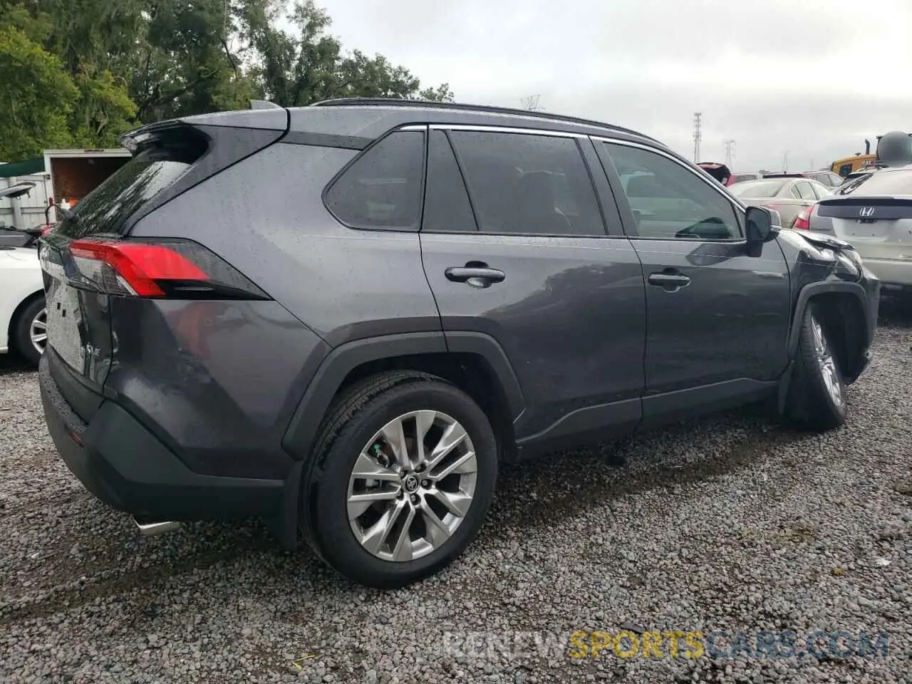 3 Фотография поврежденного автомобиля 2T3C1RFV0RC278487 TOYOTA RAV4 2024