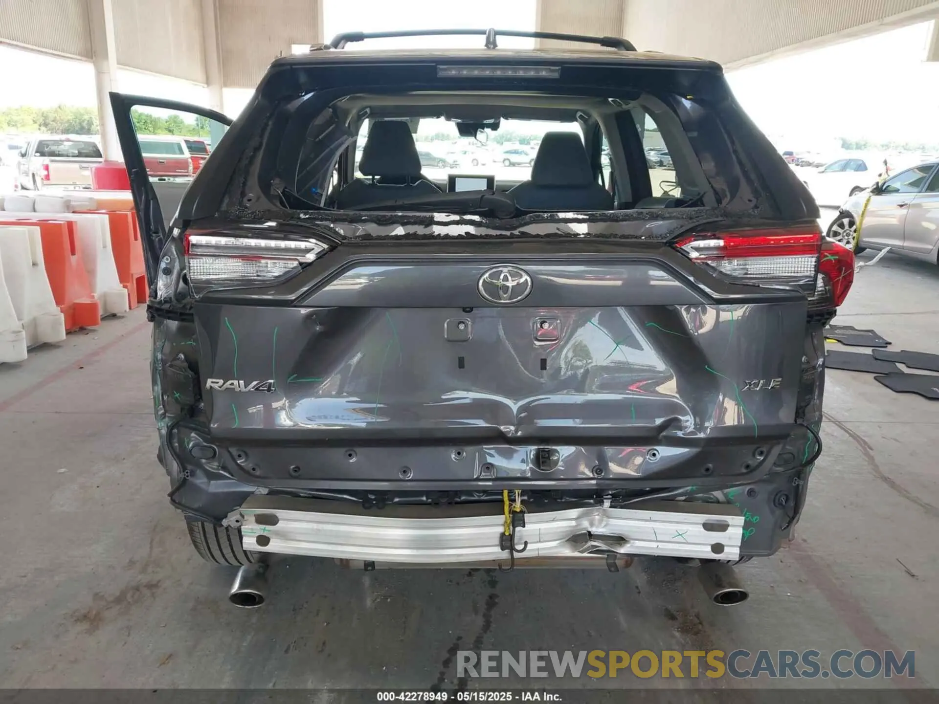 6 Photograph of a damaged car 2T3C1RFV0RC284225 TOYOTA RAV4 2024