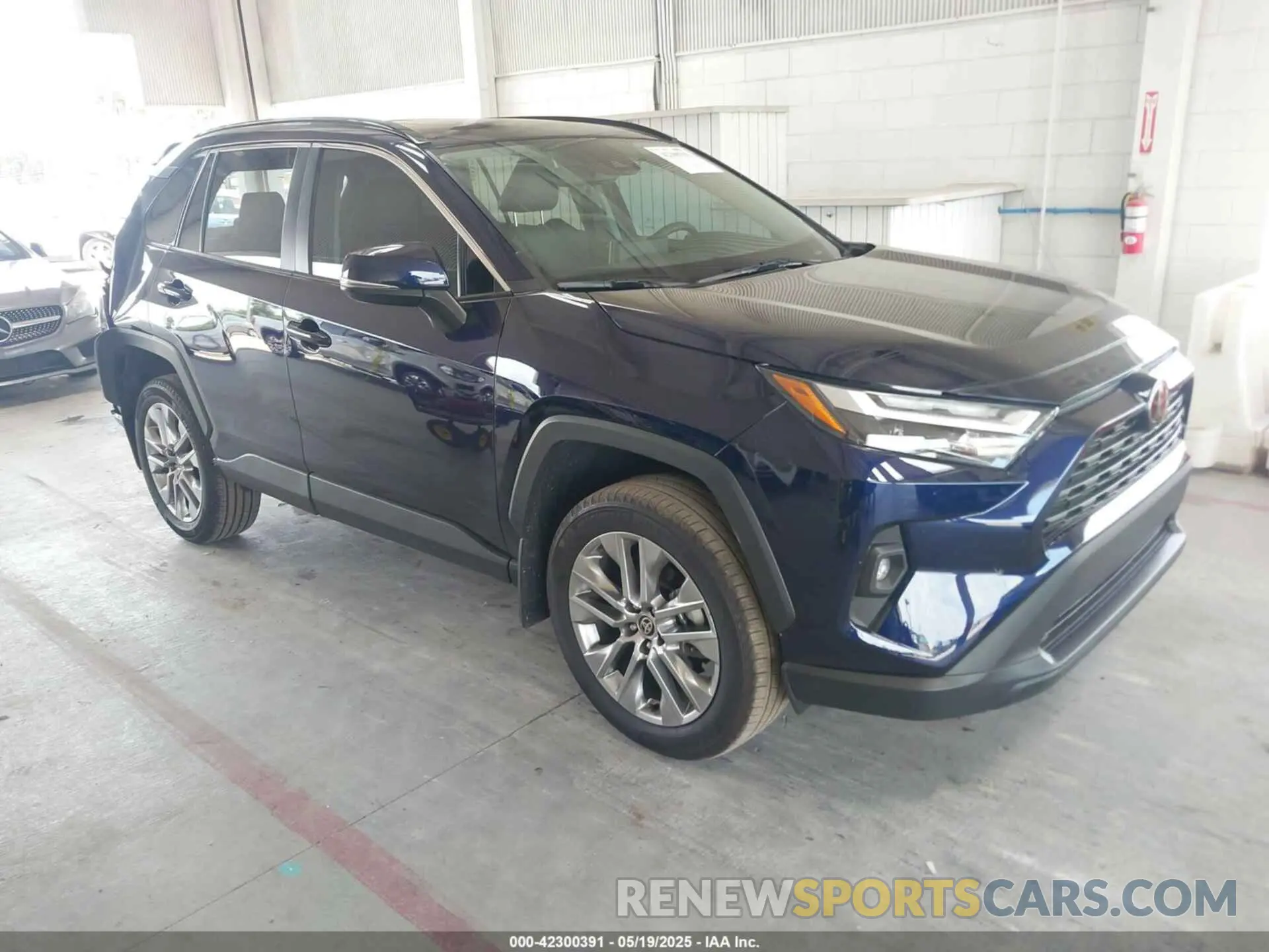 1 Photograph of a damaged car 2T3C1RFV0RW315911 TOYOTA RAV4 2024