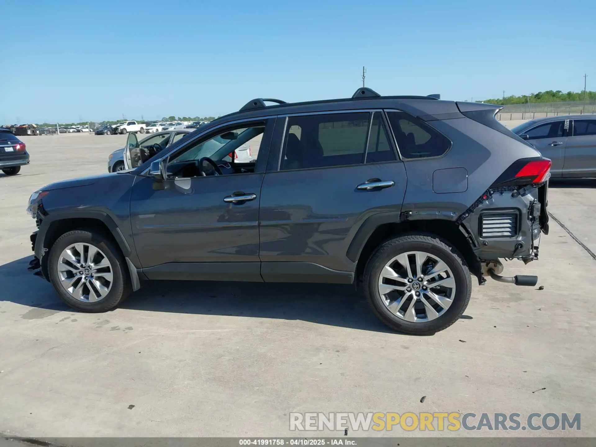 14 Photograph of a damaged car 2T3C1RFV0RW342137 TOYOTA RAV4 2024