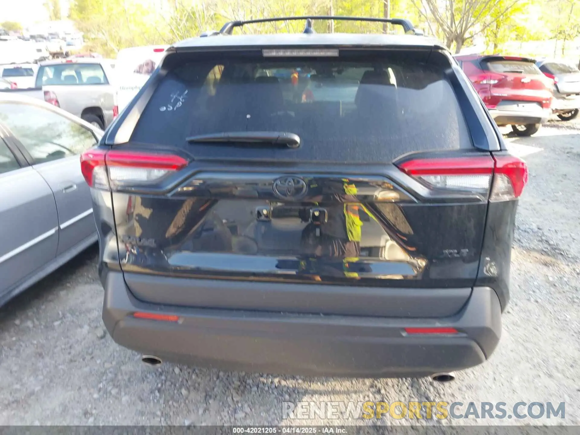 16 Photograph of a damaged car 2T3C1RFV1RW328165 TOYOTA RAV4 2024