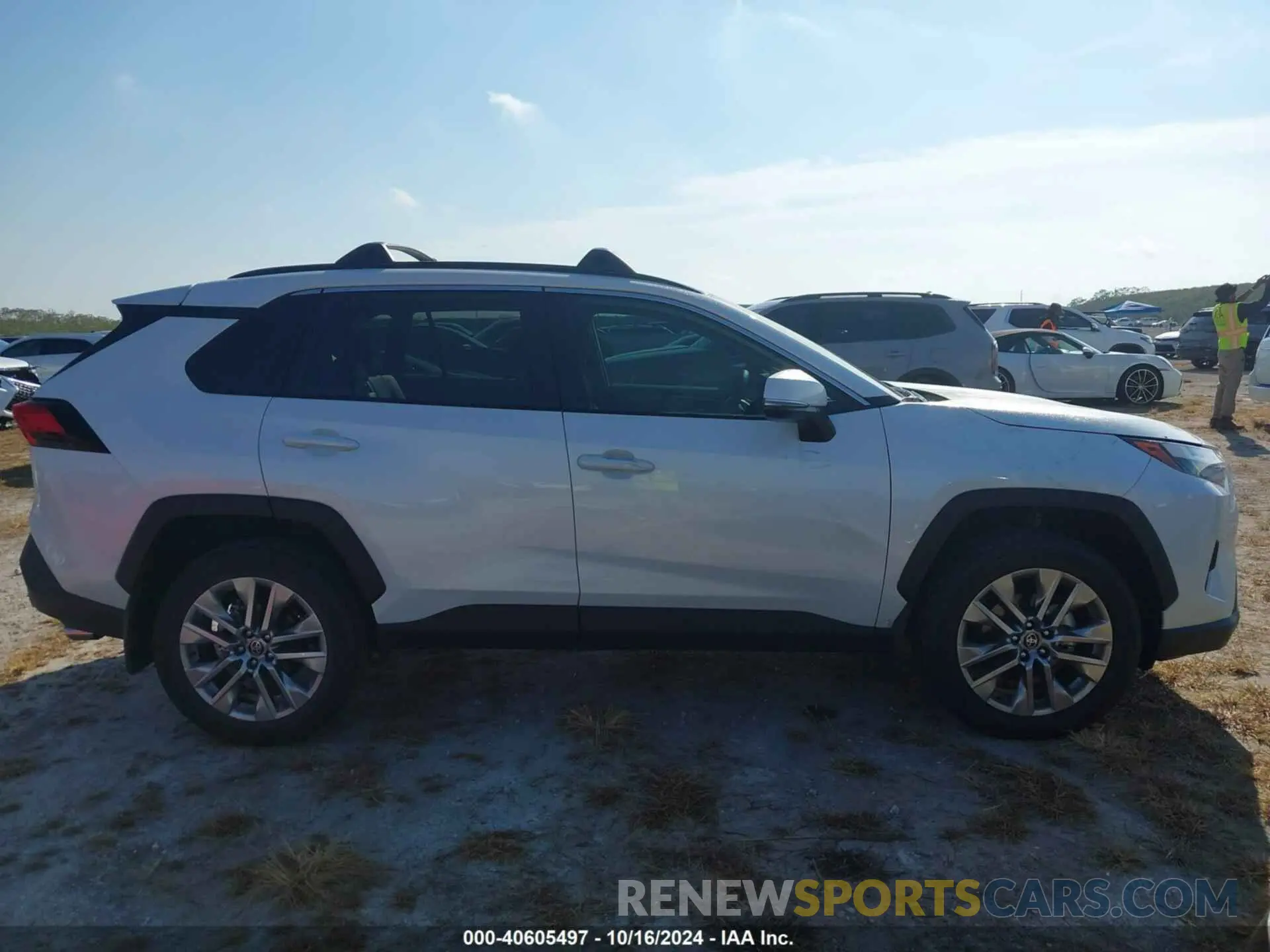 12 Photograph of a damaged car 2T3C1RFV1RW344687 TOYOTA RAV4 2024