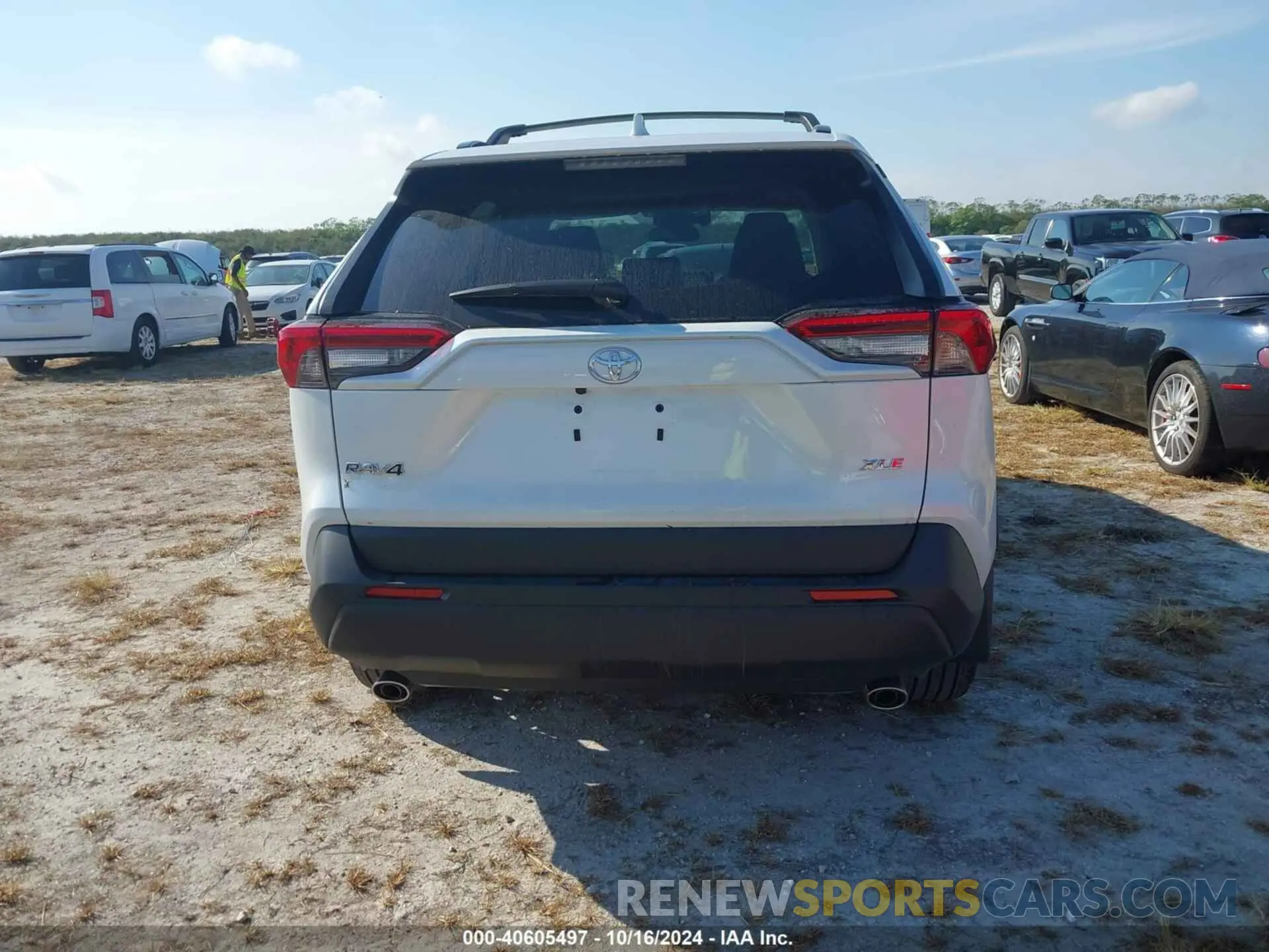 15 Photograph of a damaged car 2T3C1RFV1RW344687 TOYOTA RAV4 2024