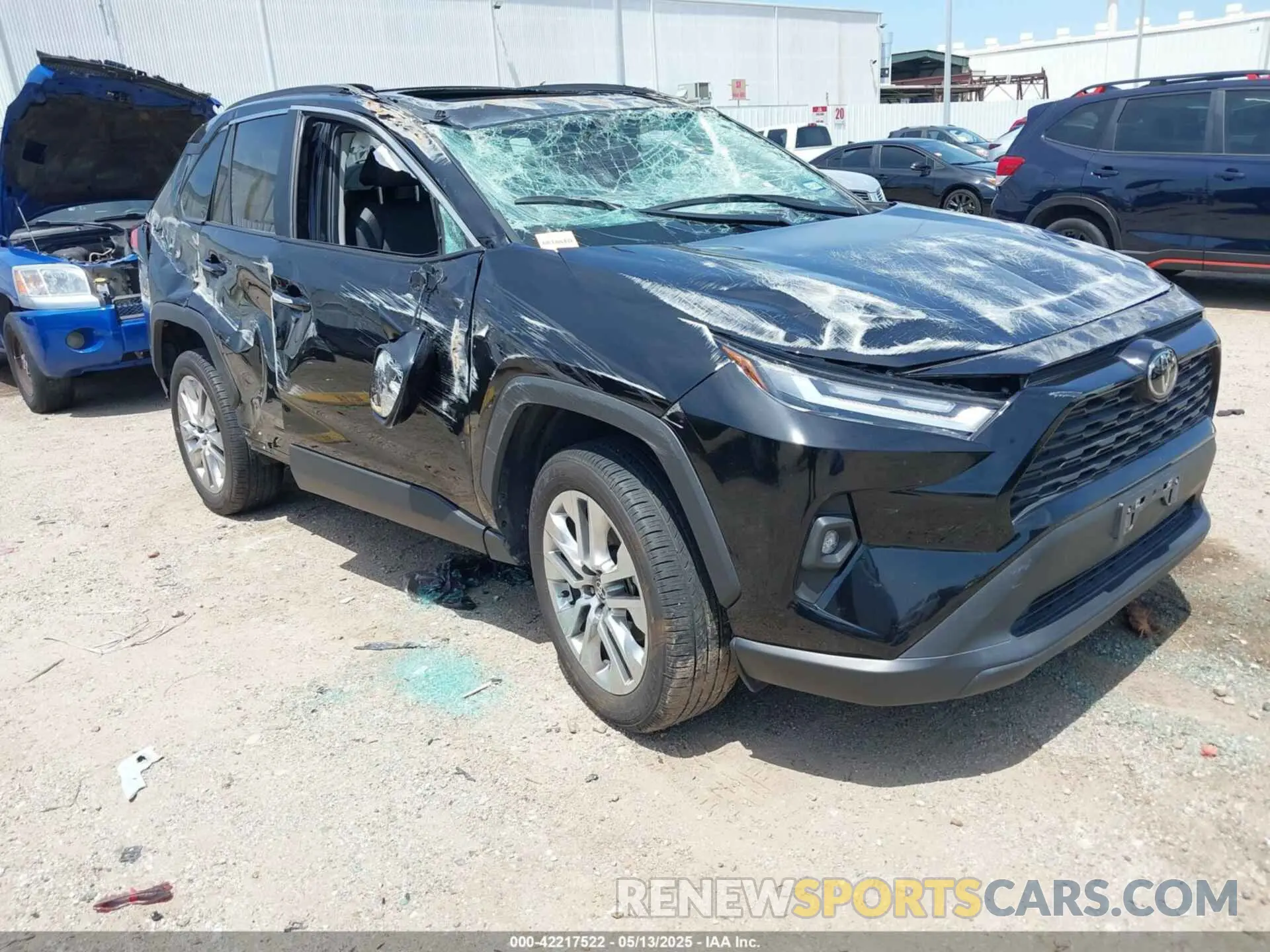1 Фотография поврежденного автомобиля 2T3C1RFV3RC268293 TOYOTA RAV4 2024