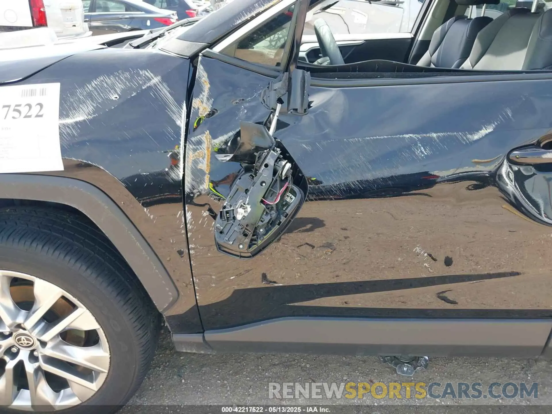 12 Фотография поврежденного автомобиля 2T3C1RFV3RC268293 TOYOTA RAV4 2024