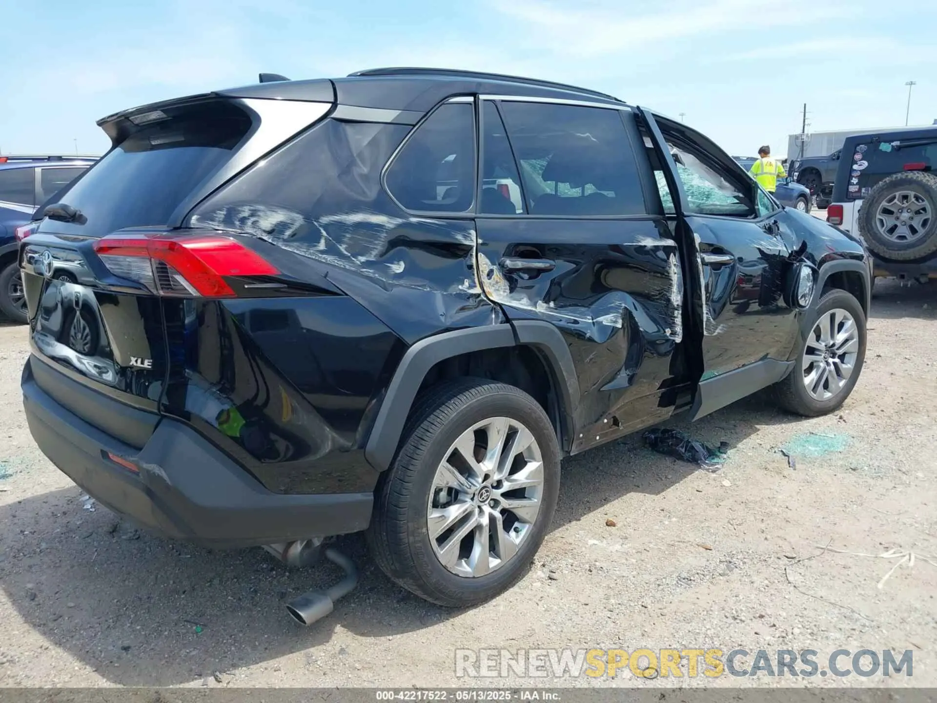 4 Фотография поврежденного автомобиля 2T3C1RFV3RC268293 TOYOTA RAV4 2024
