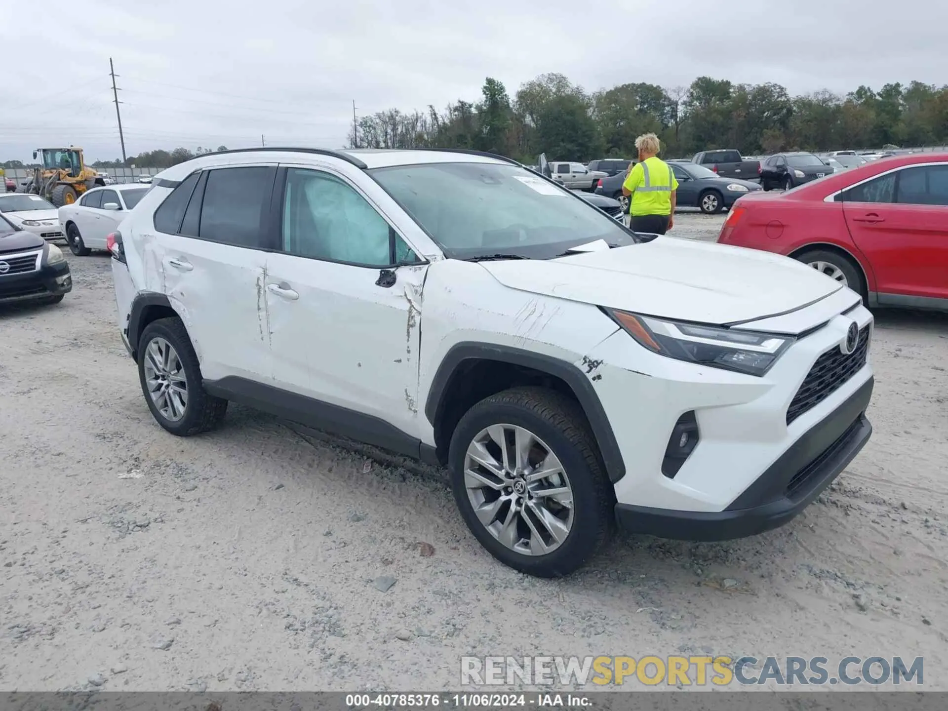 1 Фотография поврежденного автомобиля 2T3C1RFV3RW301761 TOYOTA RAV4 2024
