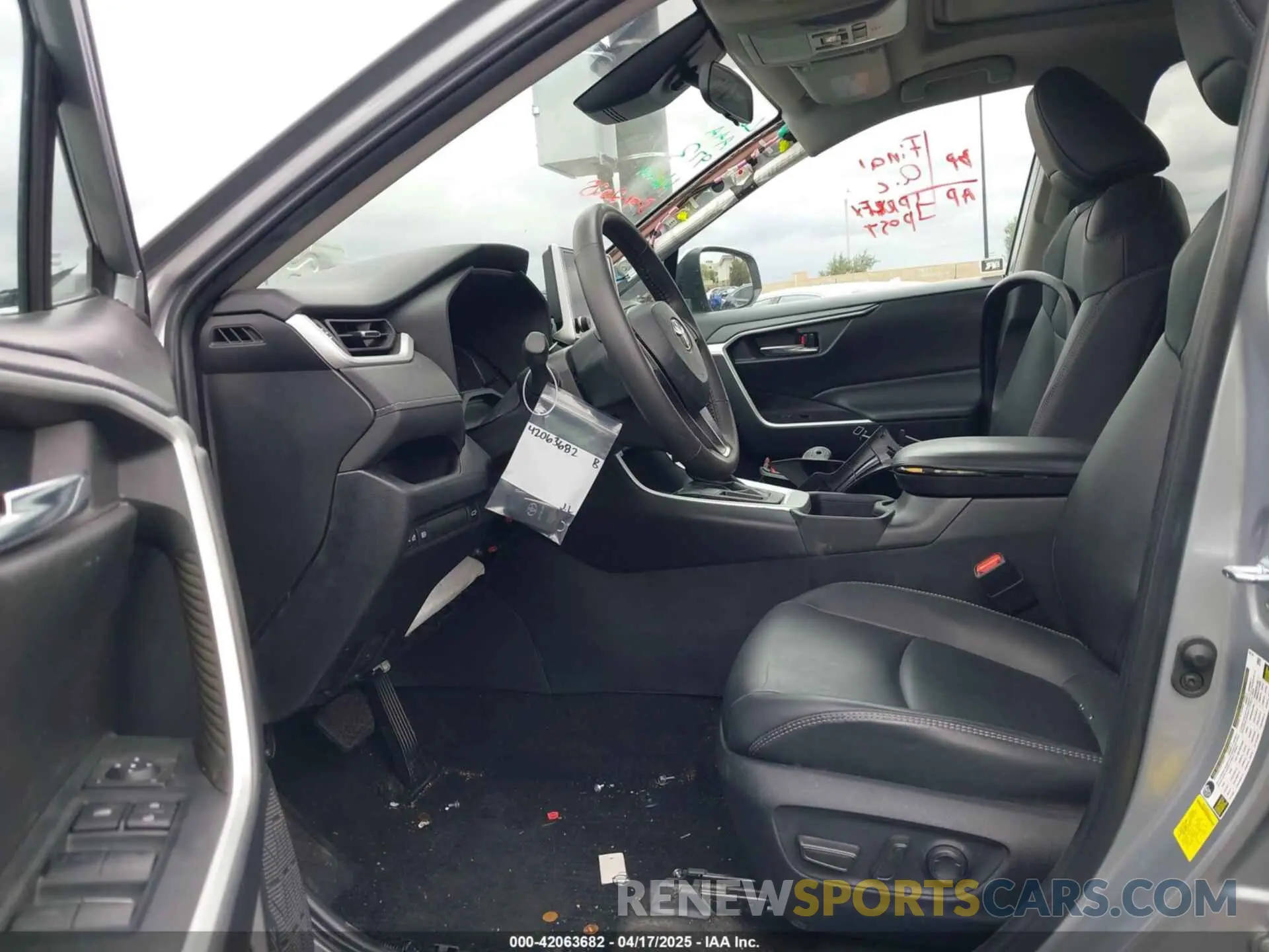 5 Photograph of a damaged car 2T3C1RFV4RC282994 TOYOTA RAV4 2024