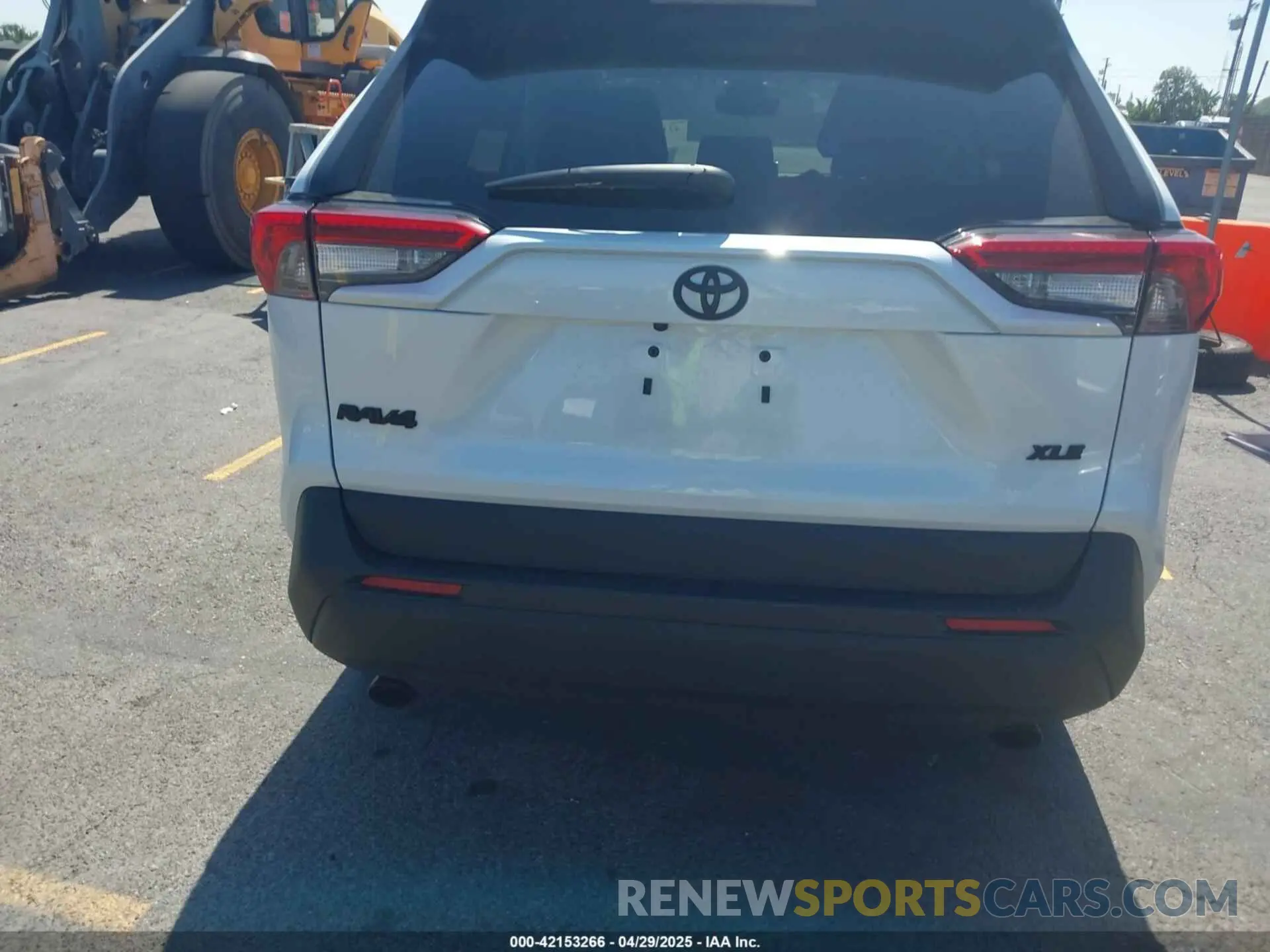 16 Photograph of a damaged car 2T3C1RFV4RW326099 TOYOTA RAV4 2024