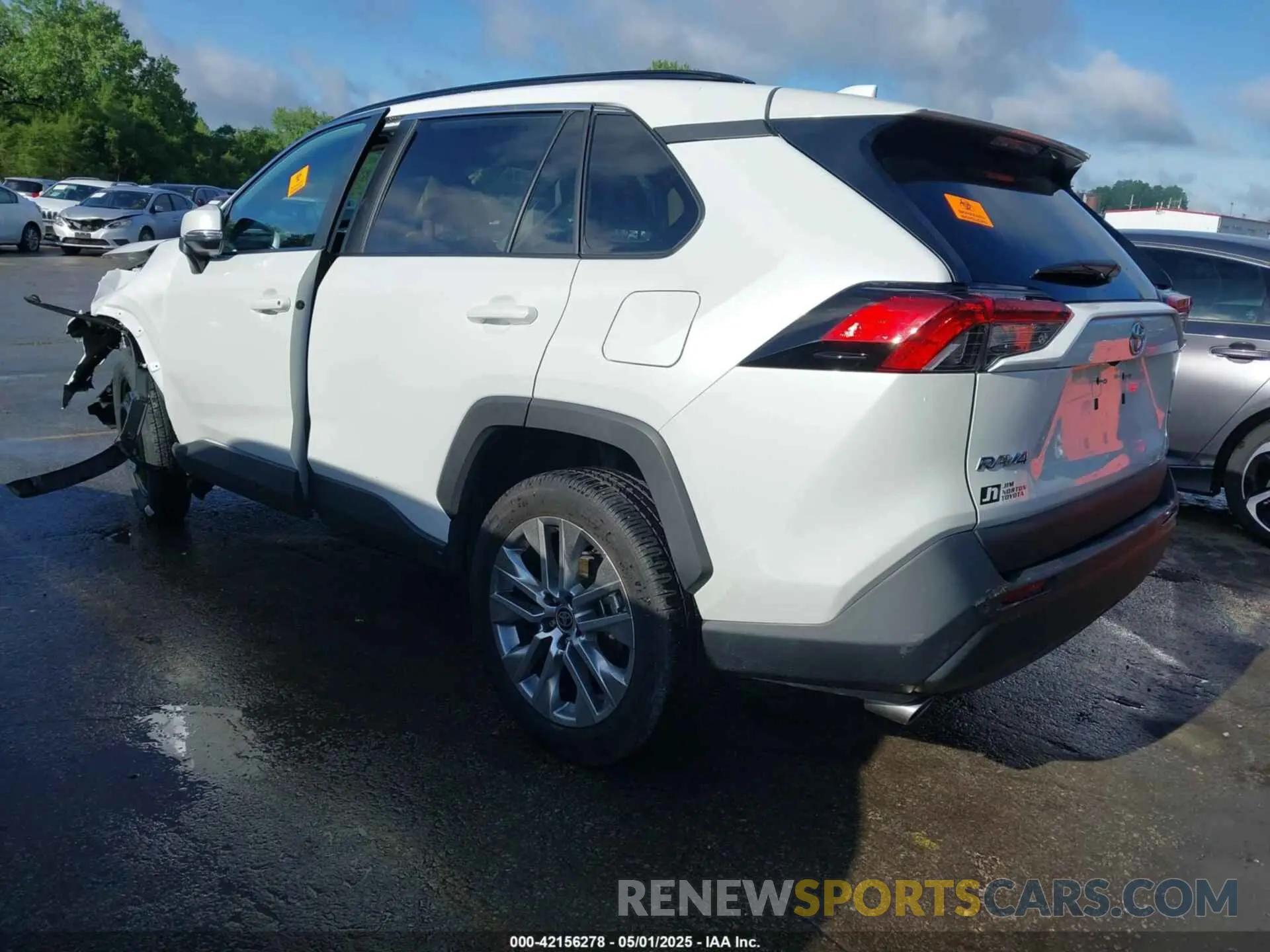 3 Фотография поврежденного автомобиля 2T3C1RFV5RW335409 TOYOTA RAV4 2024