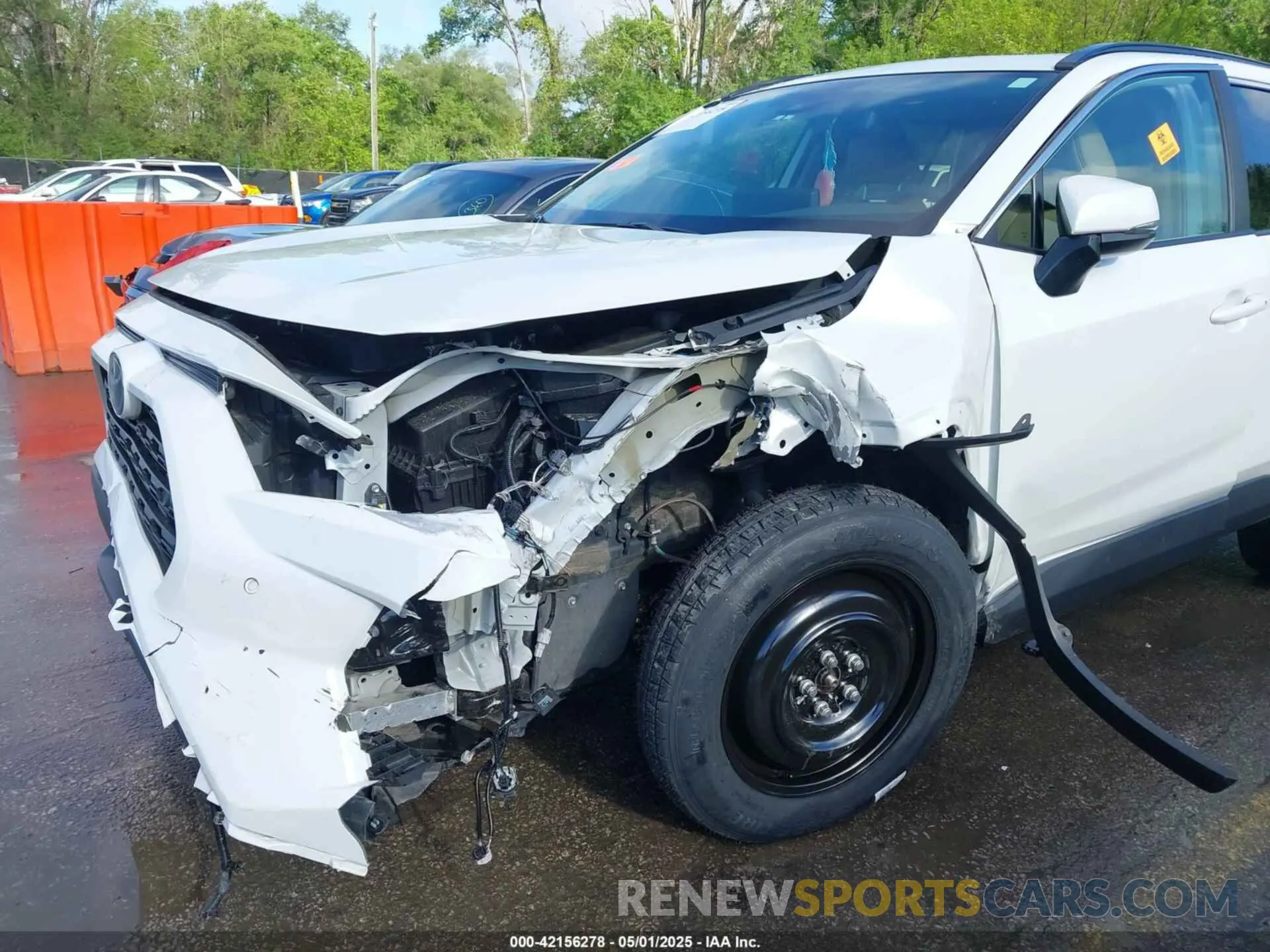 6 Фотография поврежденного автомобиля 2T3C1RFV5RW335409 TOYOTA RAV4 2024