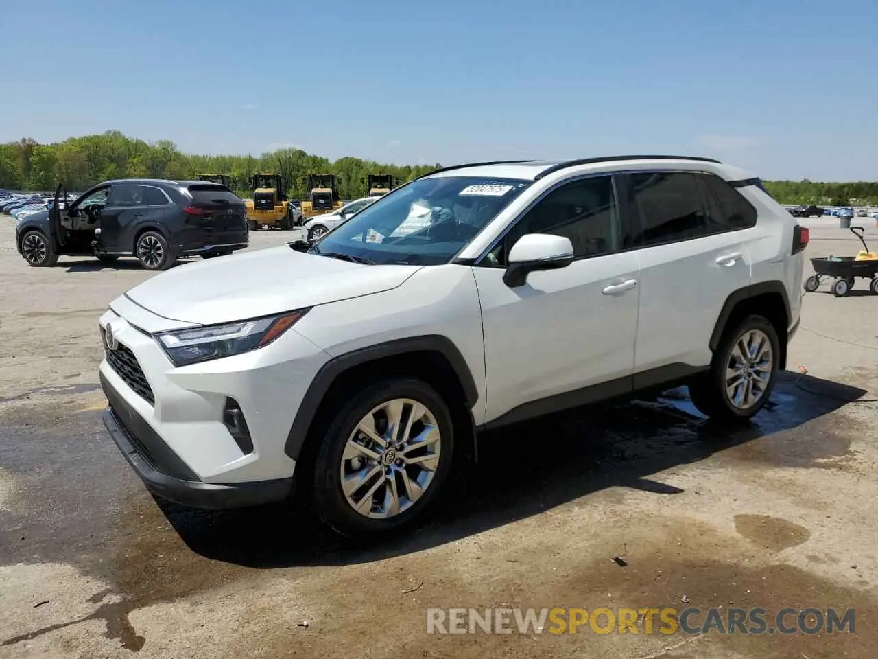 1 Photograph of a damaged car 2T3C1RFV5RW359225 TOYOTA RAV4 2024