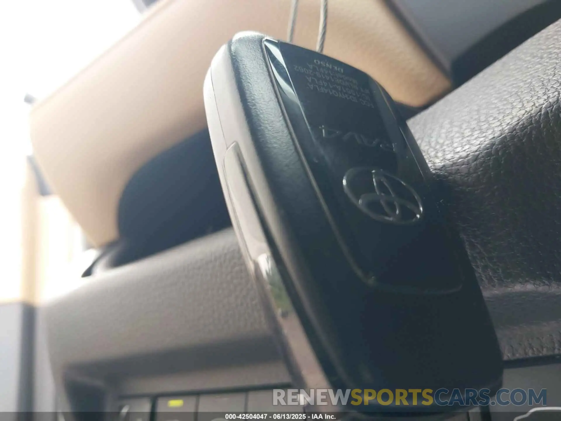 11 Фотография поврежденного автомобиля 2T3C1RFV5RW362478 TOYOTA RAV4 2024