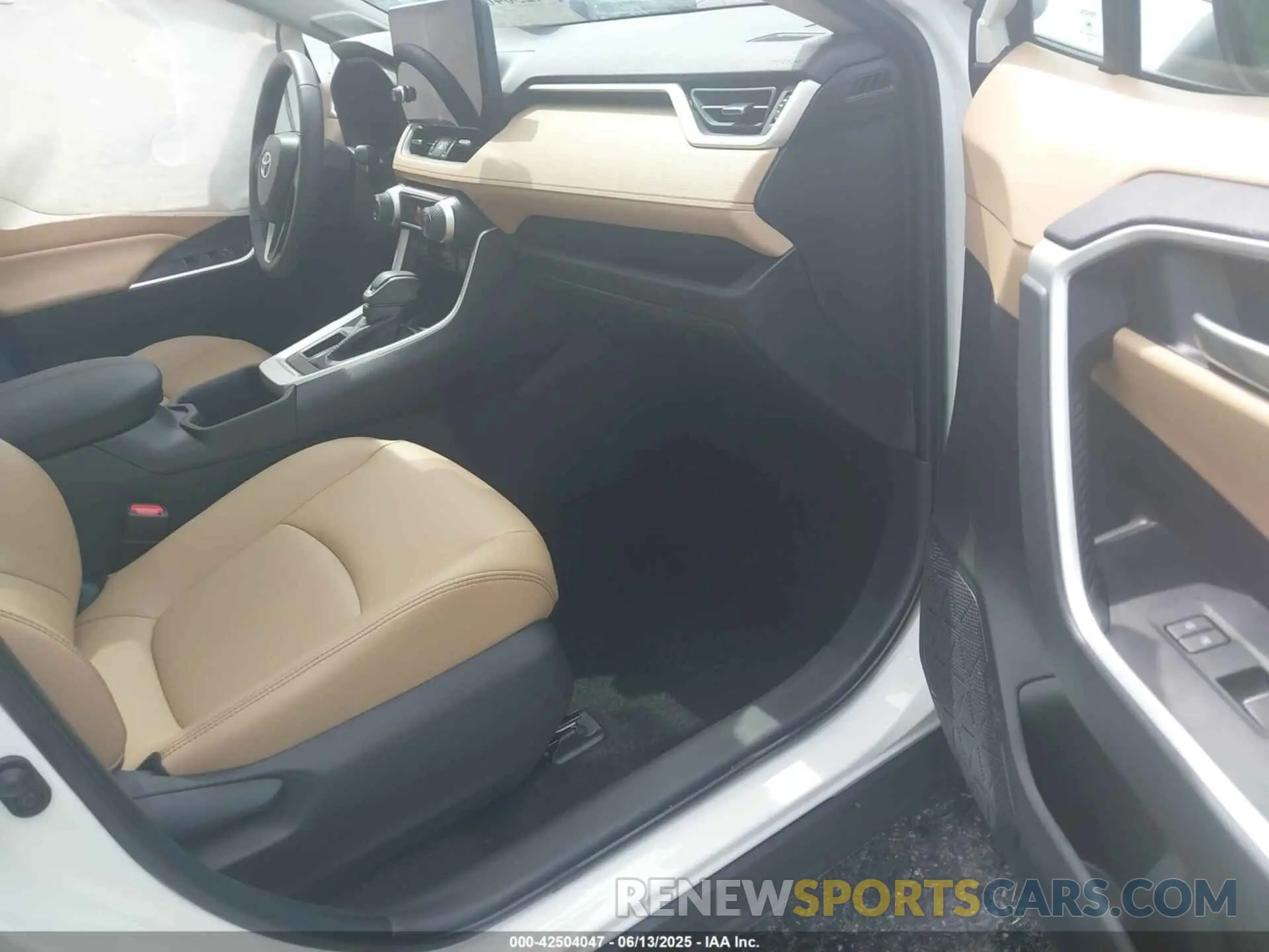 5 Фотография поврежденного автомобиля 2T3C1RFV5RW362478 TOYOTA RAV4 2024