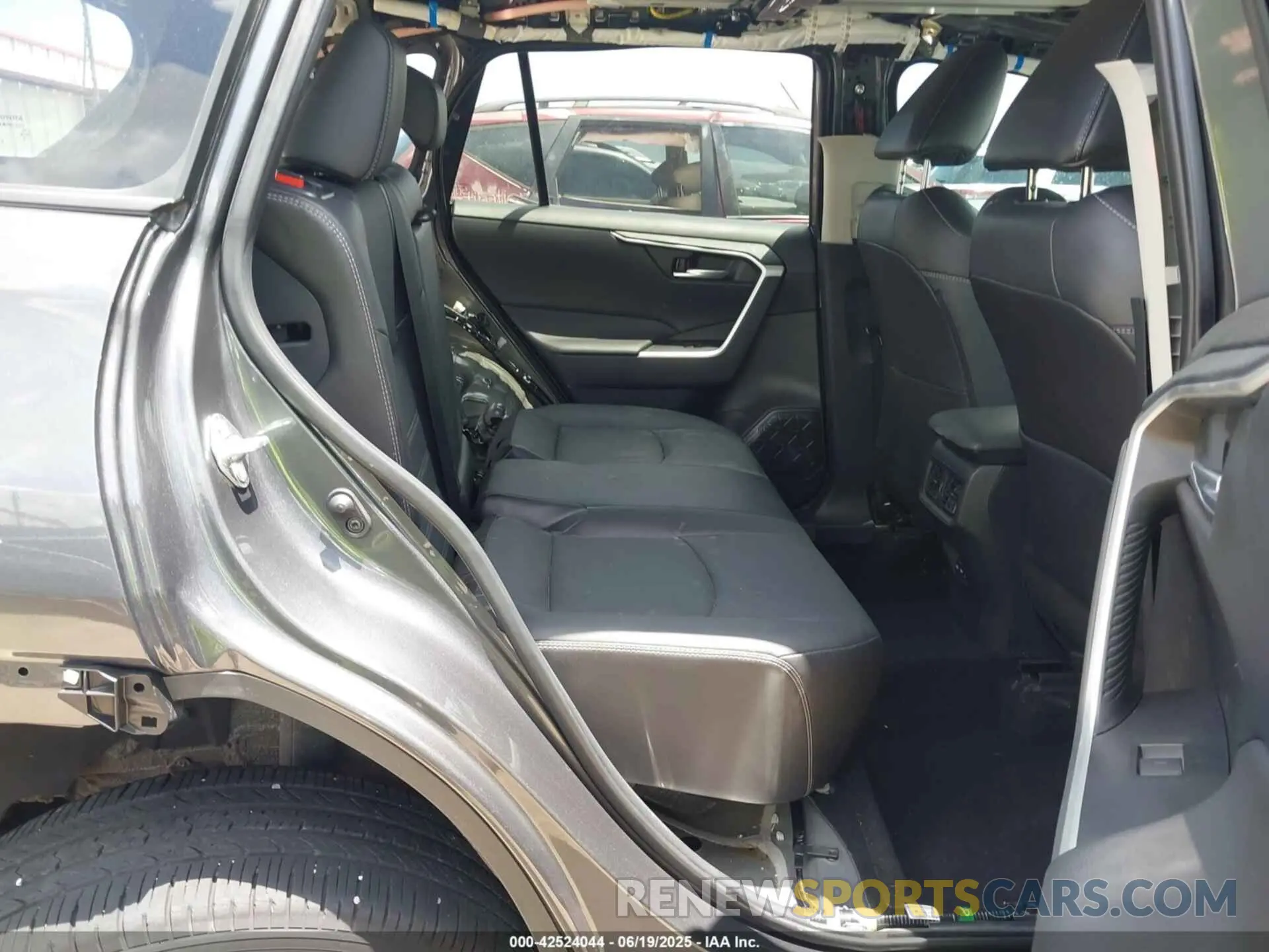 8 Photograph of a damaged car 2T3C1RFV6RW309692 TOYOTA RAV4 2024