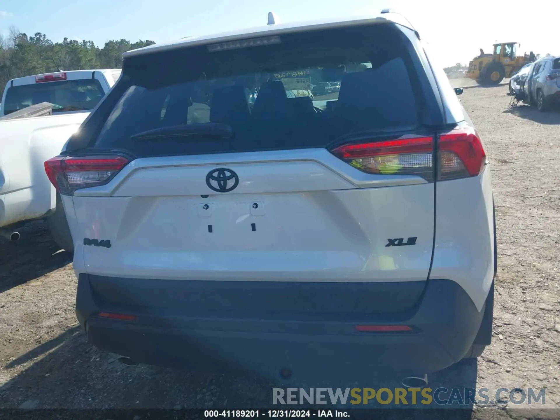 17 Photograph of a damaged car 2T3C1RFV6RW323480 TOYOTA RAV4 2024