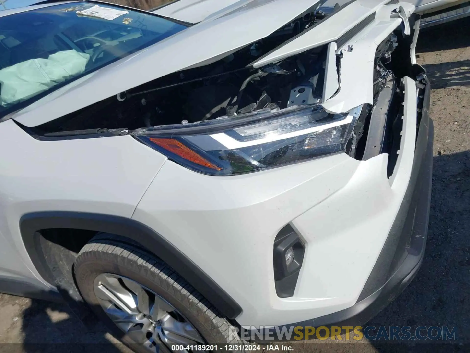 18 Photograph of a damaged car 2T3C1RFV6RW323480 TOYOTA RAV4 2024