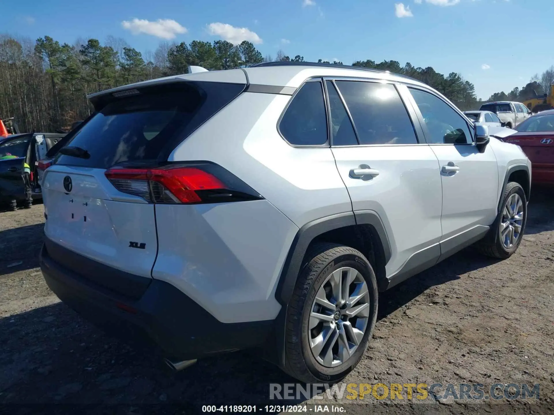 4 Photograph of a damaged car 2T3C1RFV6RW323480 TOYOTA RAV4 2024