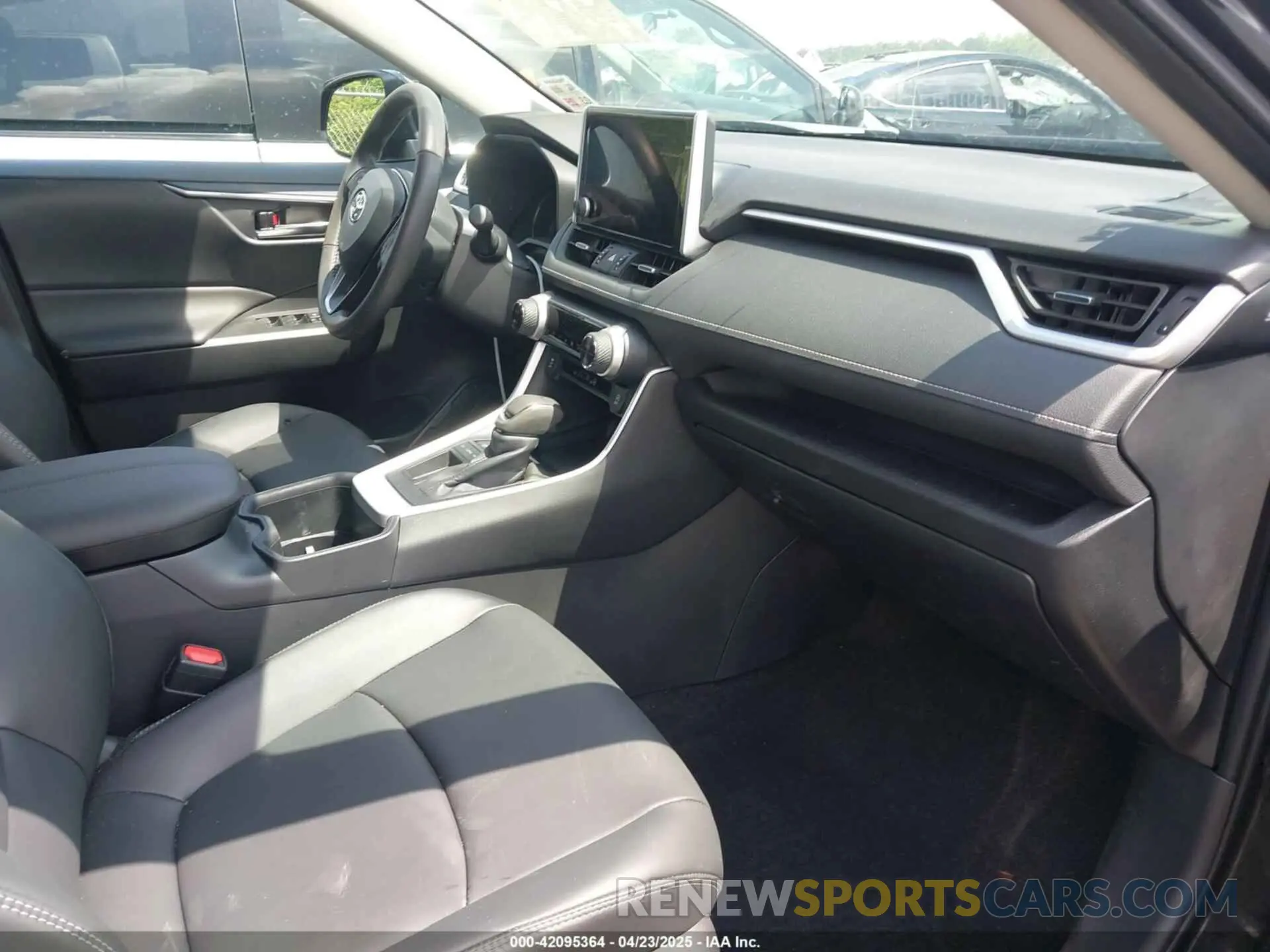 5 Фотография поврежденного автомобиля 2T3C1RFV6RW326346 TOYOTA RAV4 2024