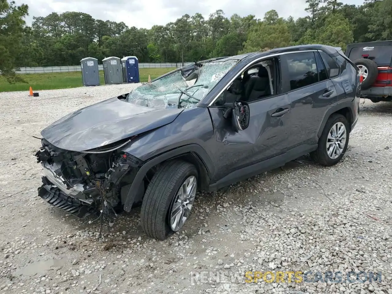 1 Фотография поврежденного автомобиля 2T3C1RFV6RW331322 TOYOTA RAV4 2024