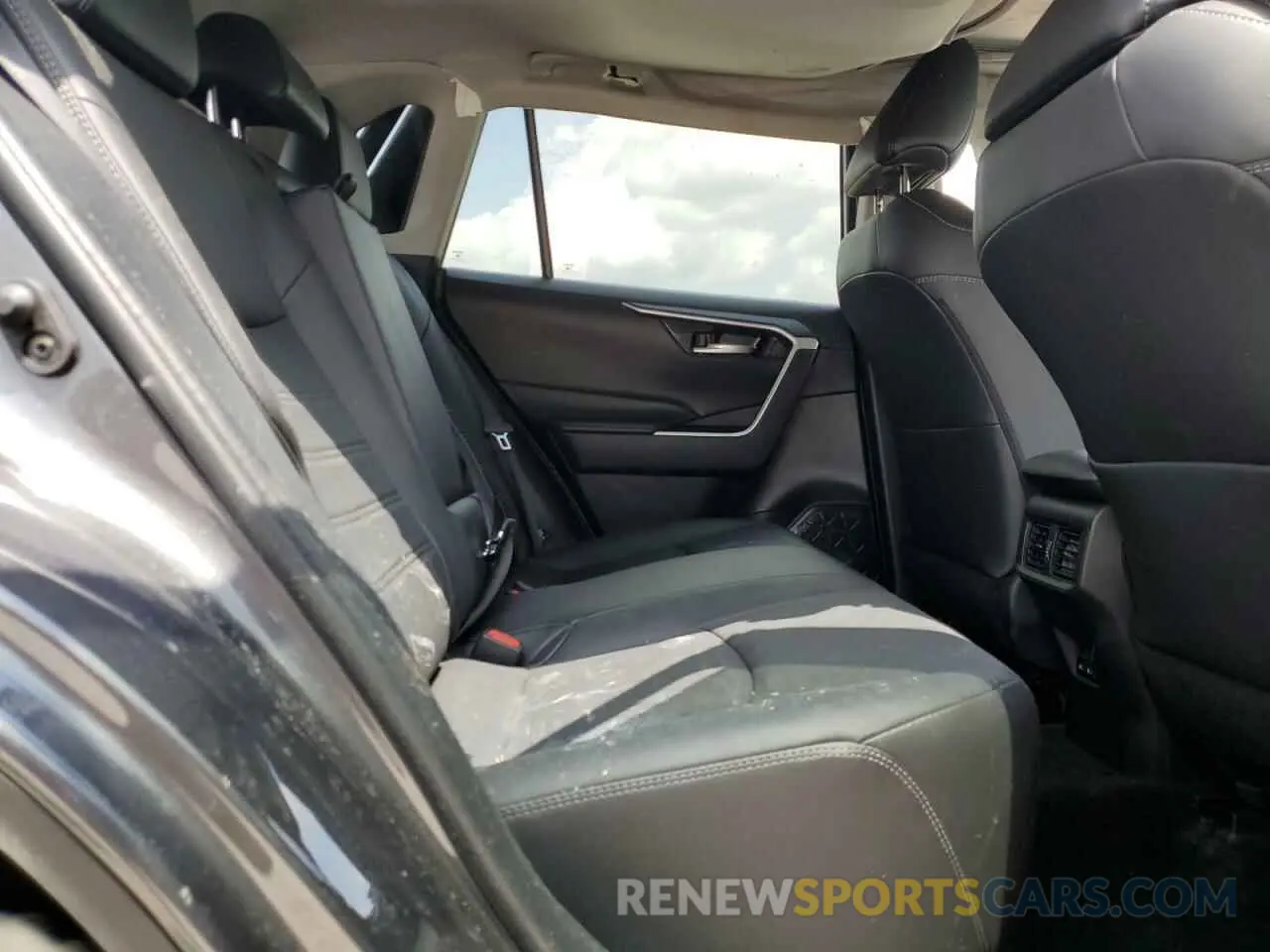 11 Фотография поврежденного автомобиля 2T3C1RFV6RW331322 TOYOTA RAV4 2024