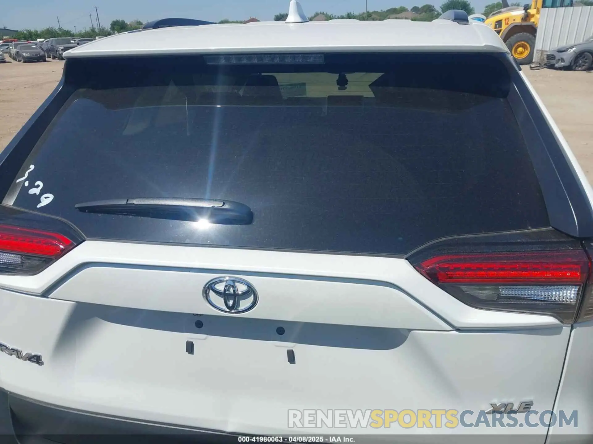 16 Photograph of a damaged car 2T3C1RFV6RW362103 TOYOTA RAV4 2024